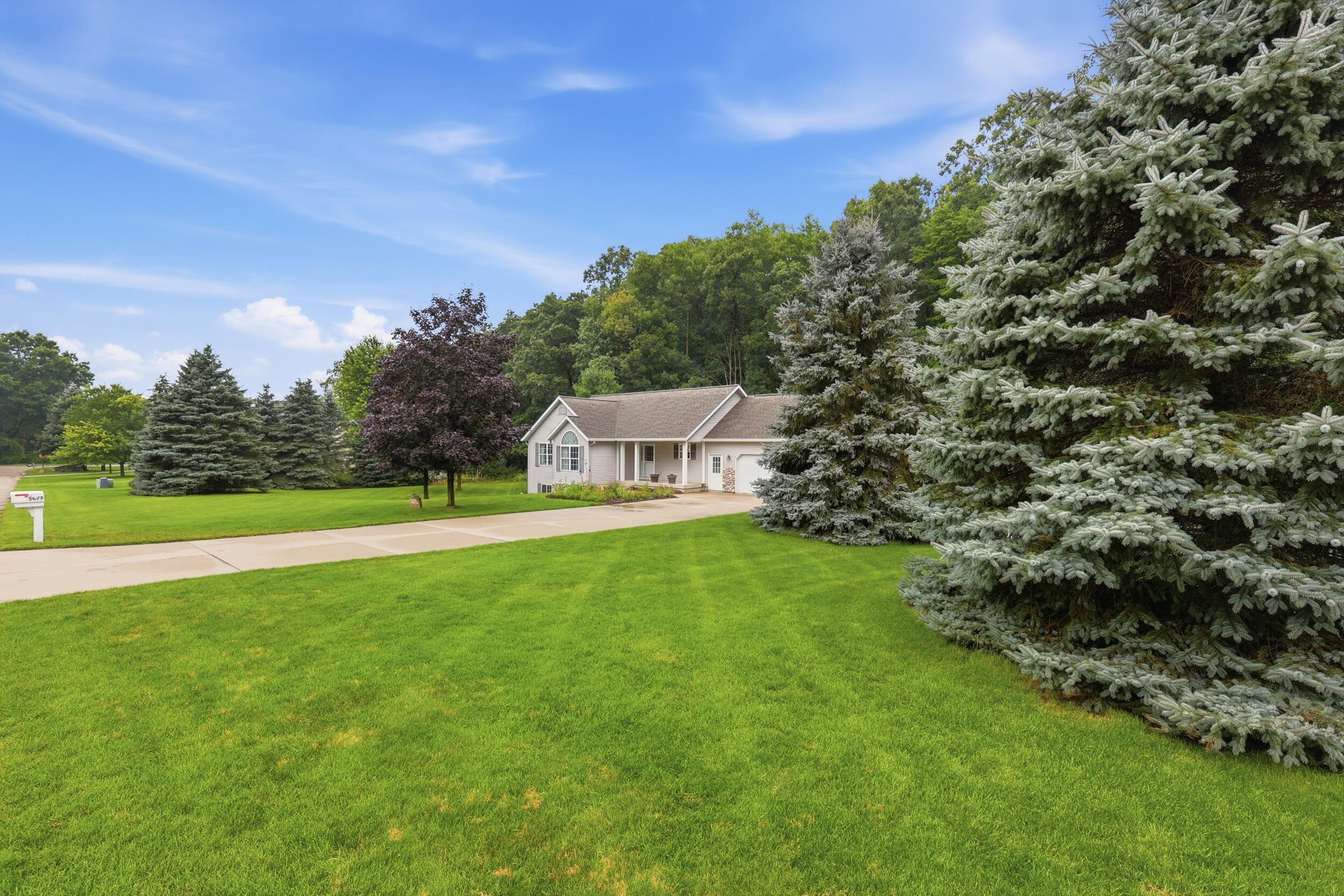 5075 Bonasa Drive NE Rockford MI 49341