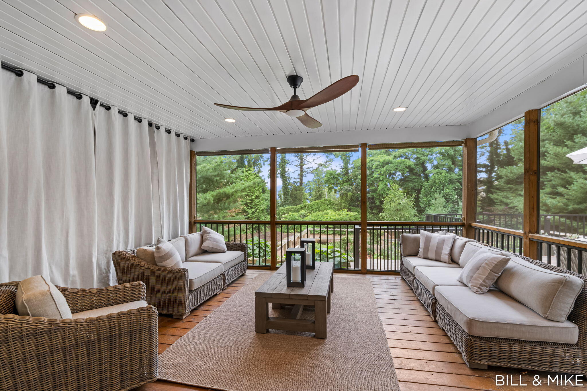 2840 Lake Breeze Drive Fennville MI 49408