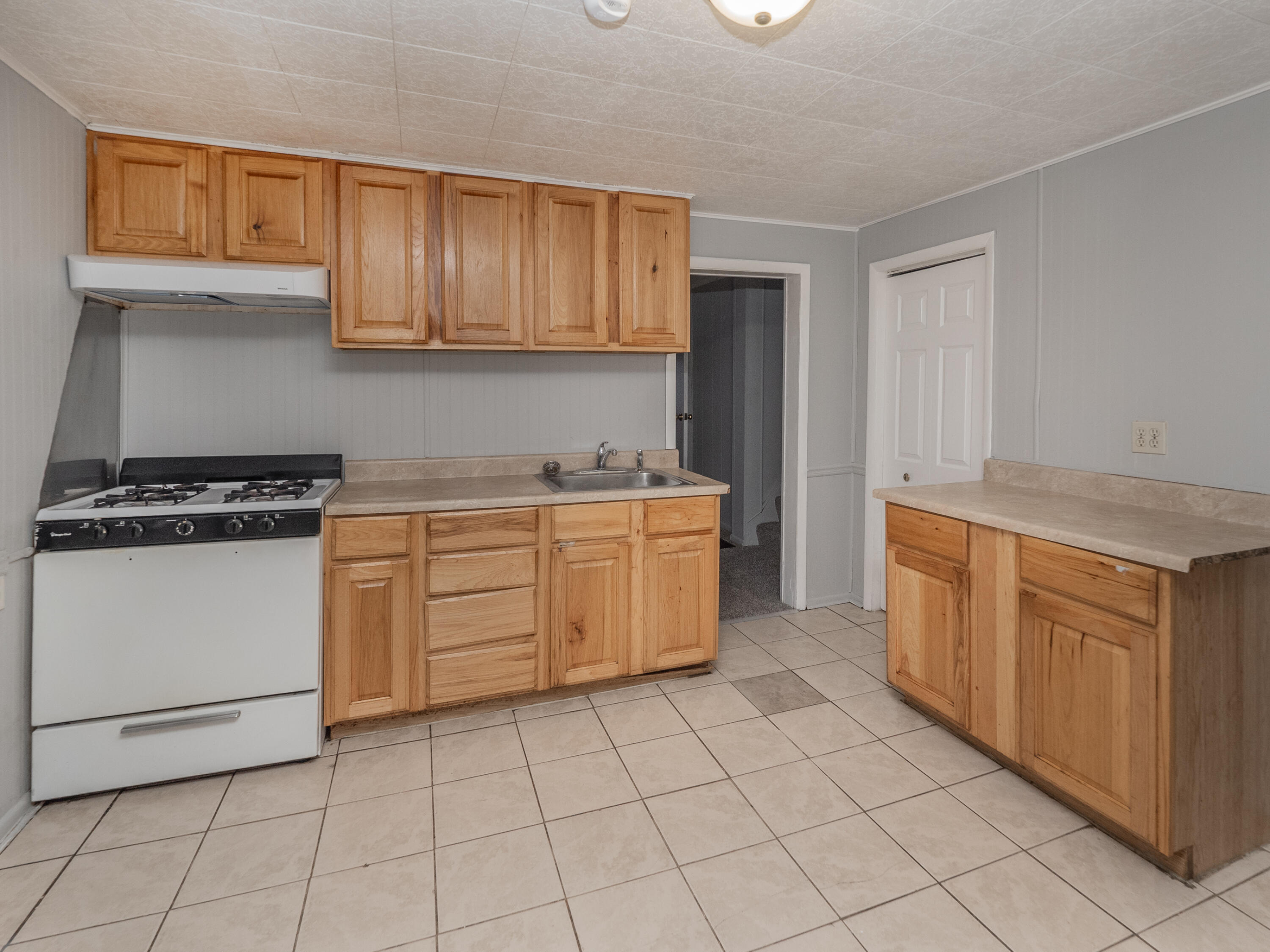 637 Davis Street Kalamazoo MI 49007