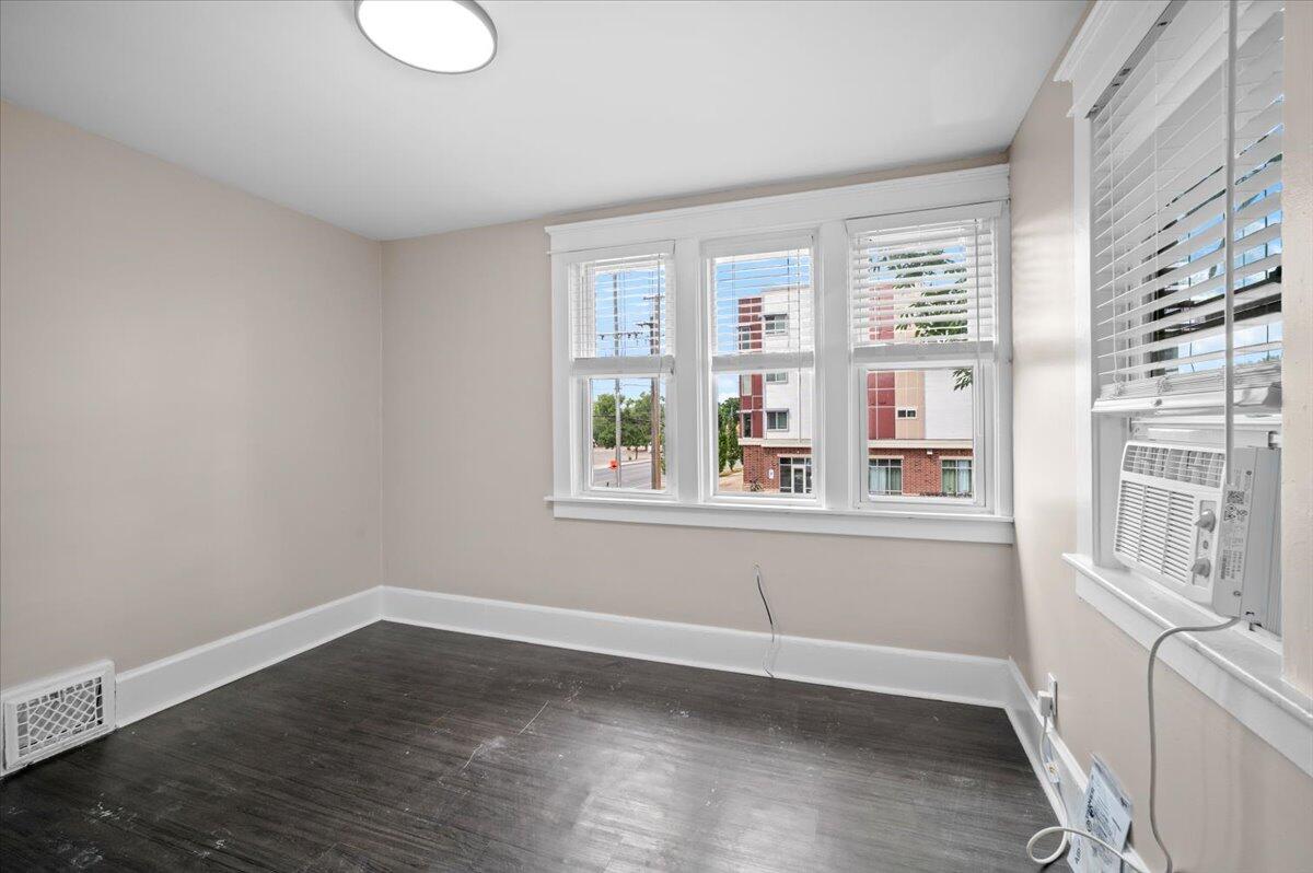 443 Hall Street SE Grand Rapids MI 49507