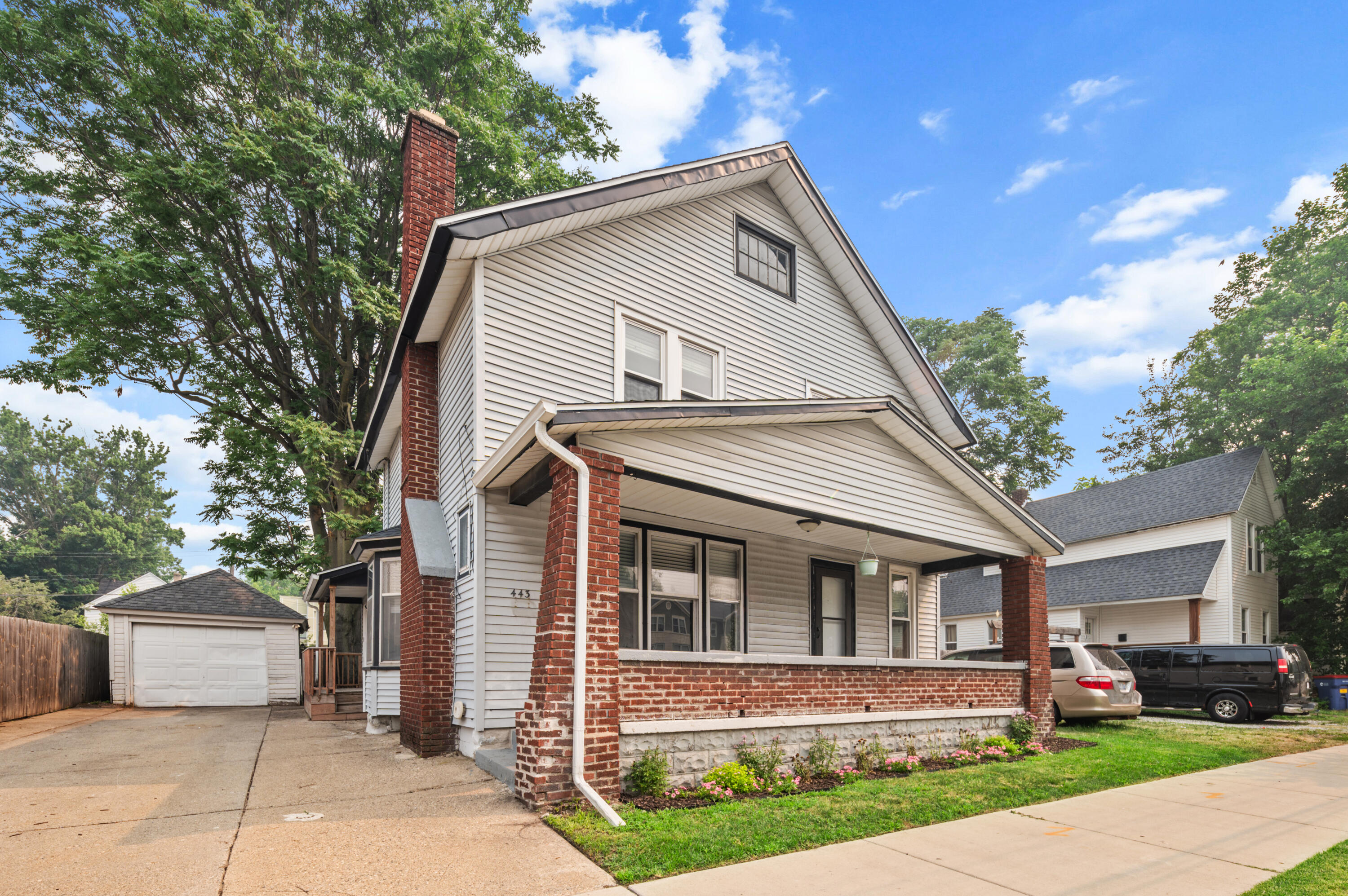 443 Hall Street SE Grand Rapids MI 49507