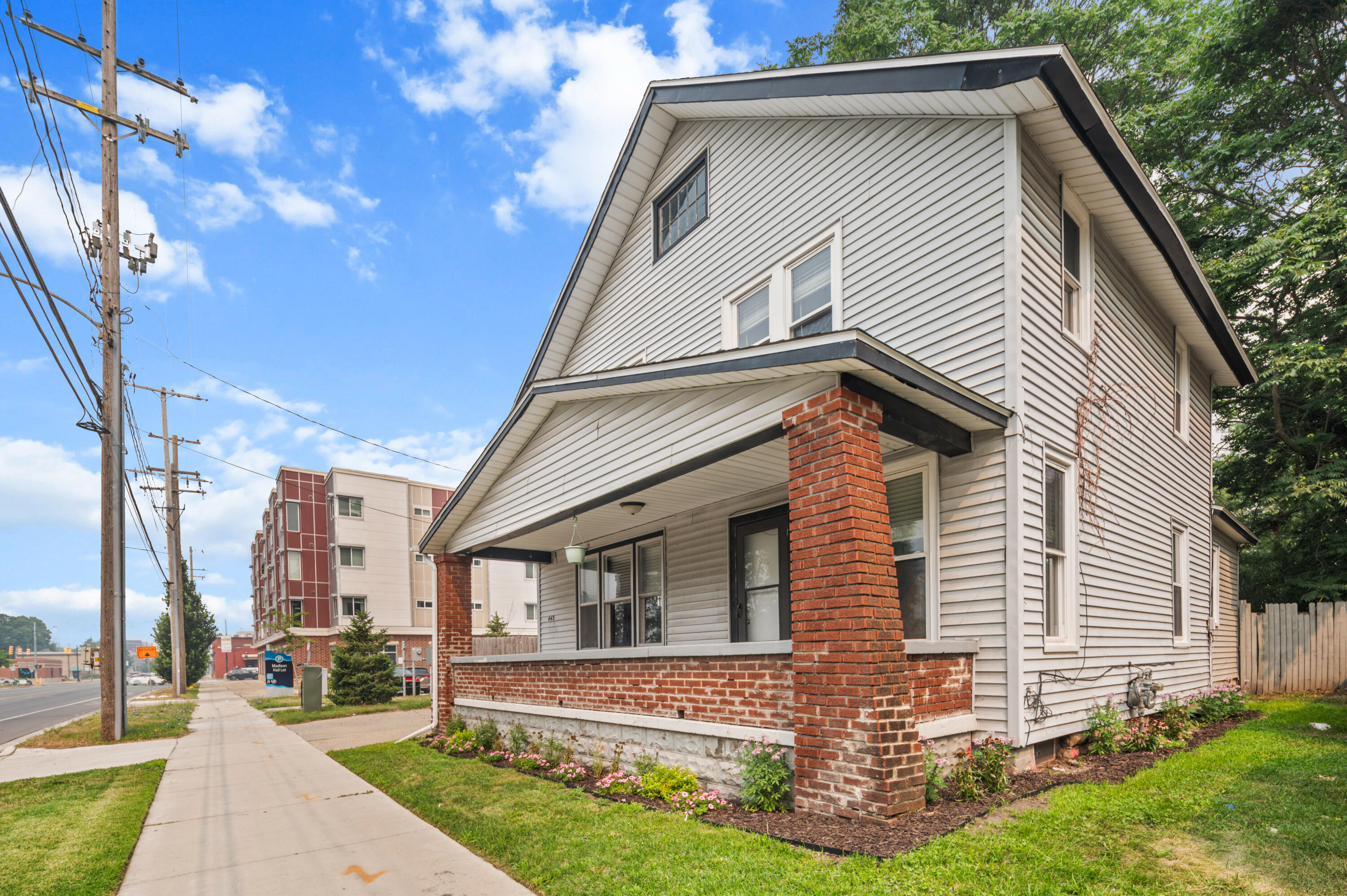443 Hall Street SE Grand Rapids MI 49507