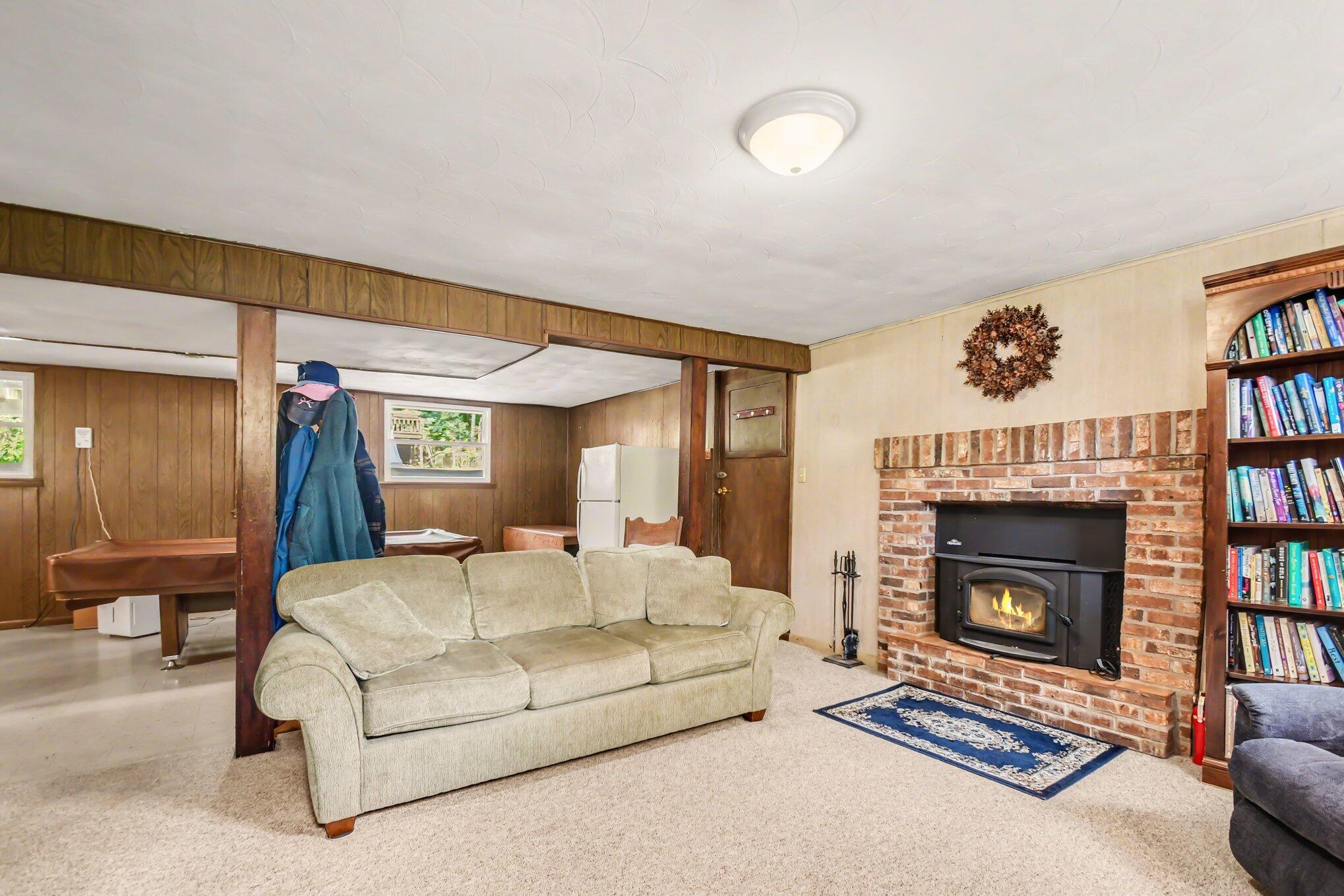 3037 S 13th Street Niles MI 49120