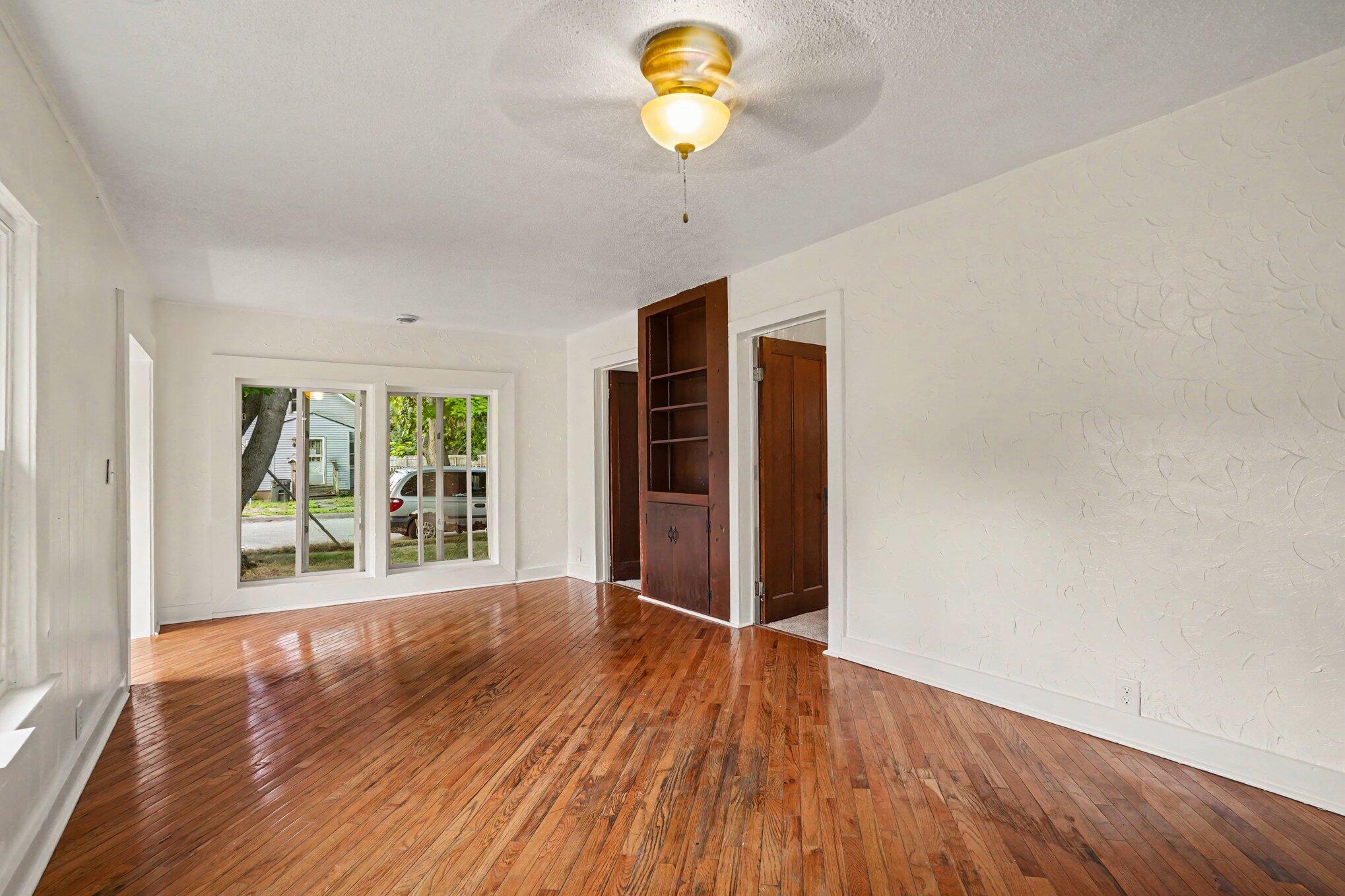 1234 Langeland Avenue Muskegon MI 49442