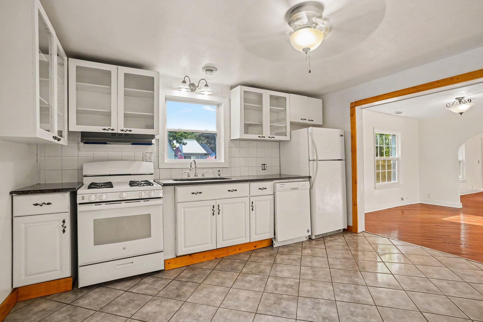1234 Langeland Avenue Muskegon MI 49442