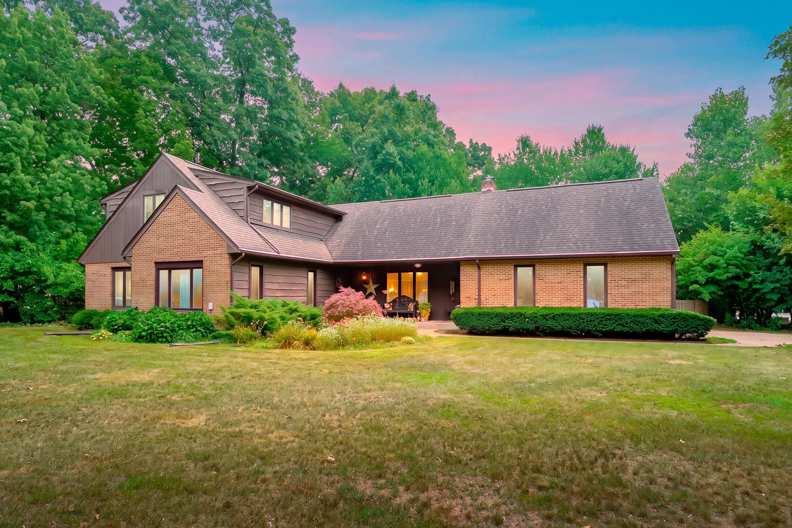 2329 Hickory Point Drive N Portage MI 49024