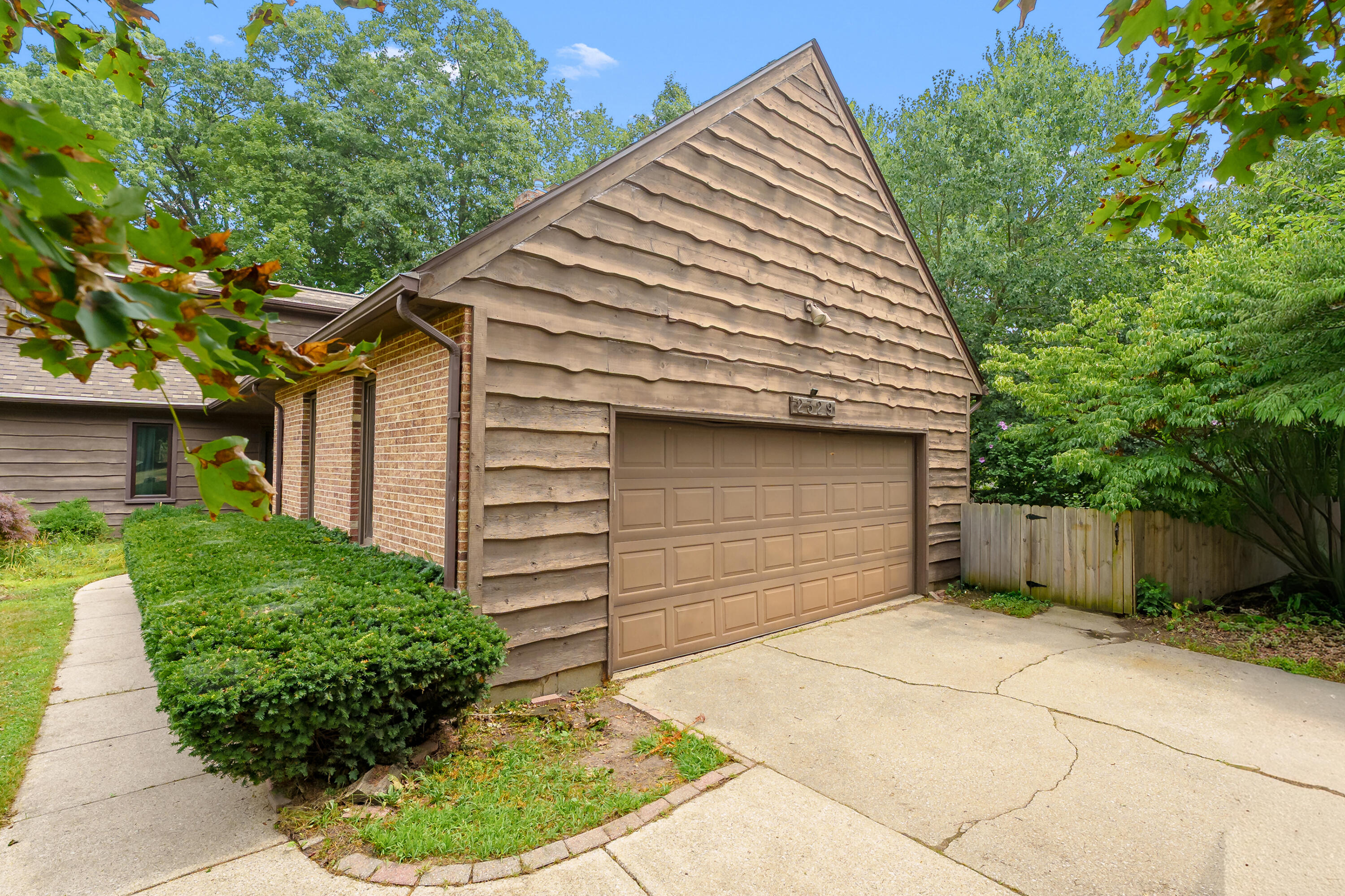 2329 Hickory Point Drive N Portage MI 49024