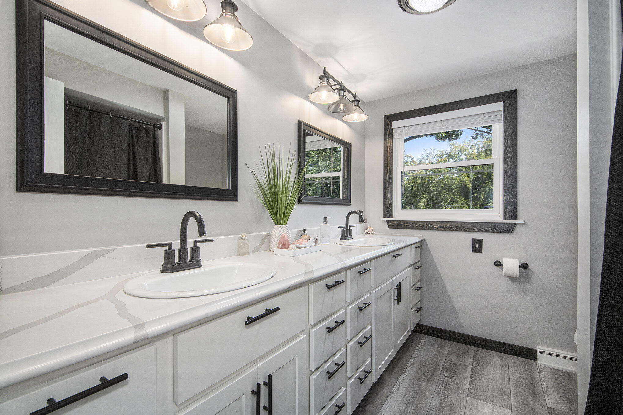 4085 Quainton Road Norton Shores MI 49441