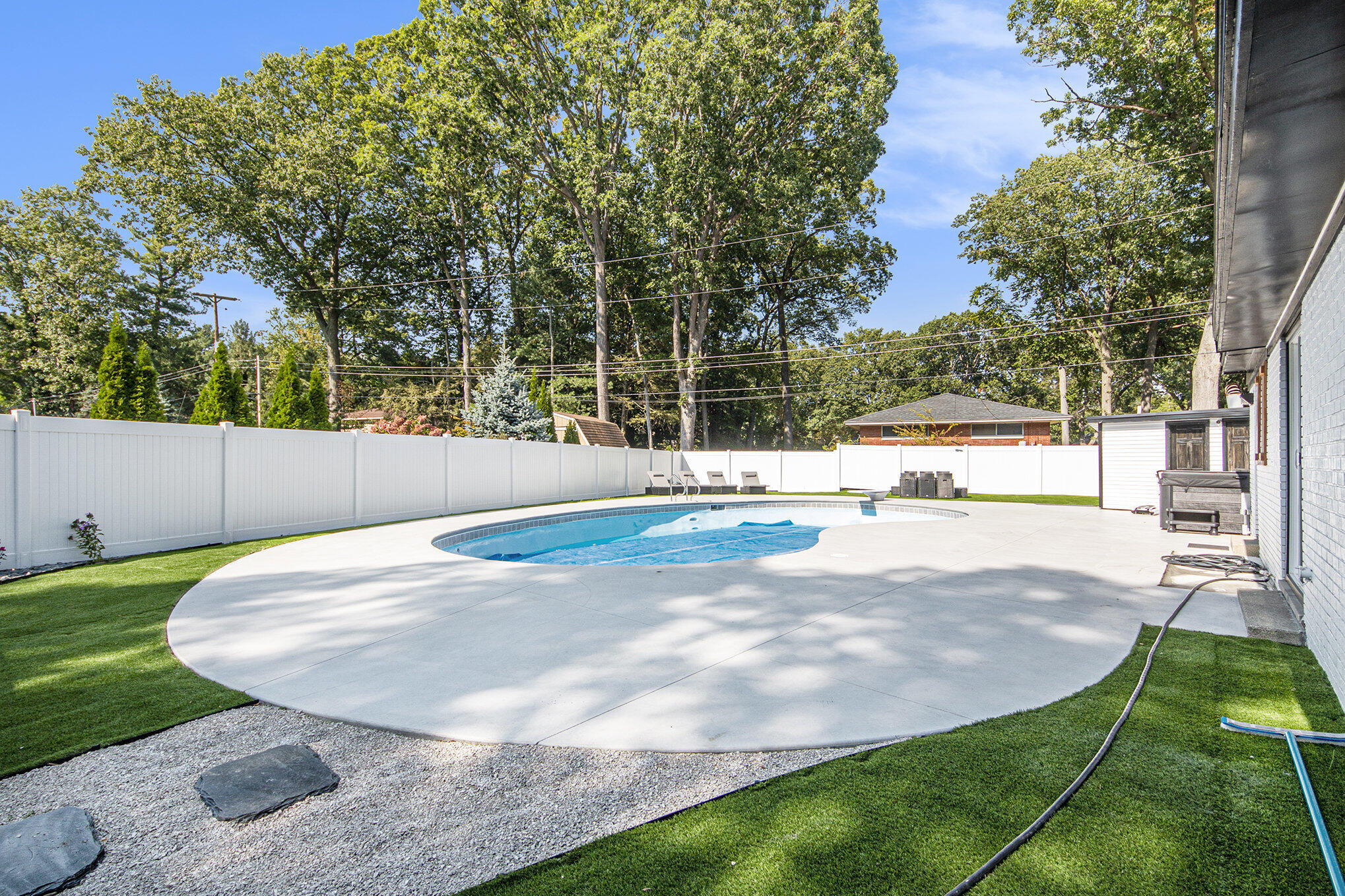 4085 Quainton Road Norton Shores MI 49441