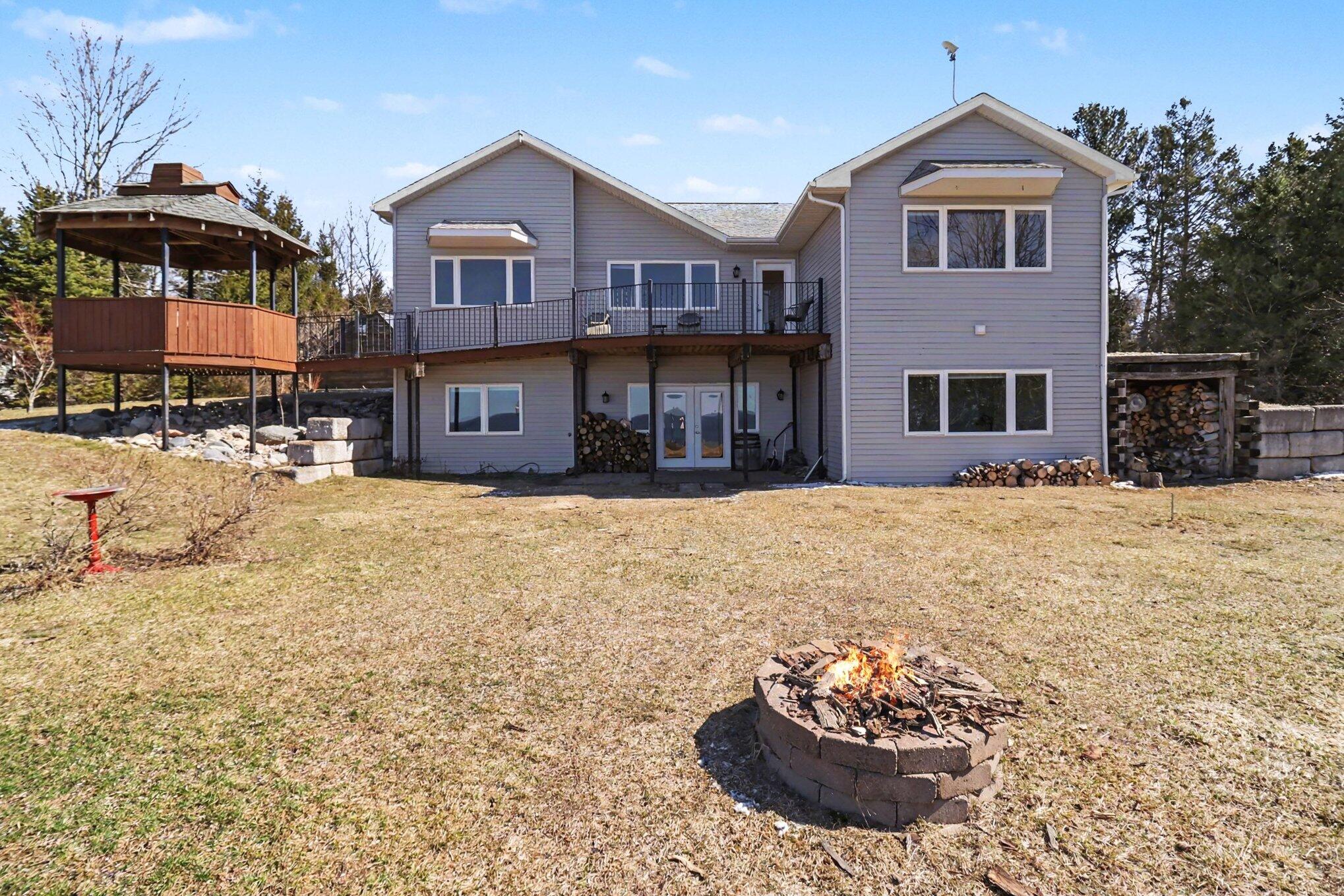 4745 S Lakeshore Drive Ludington MI 49431