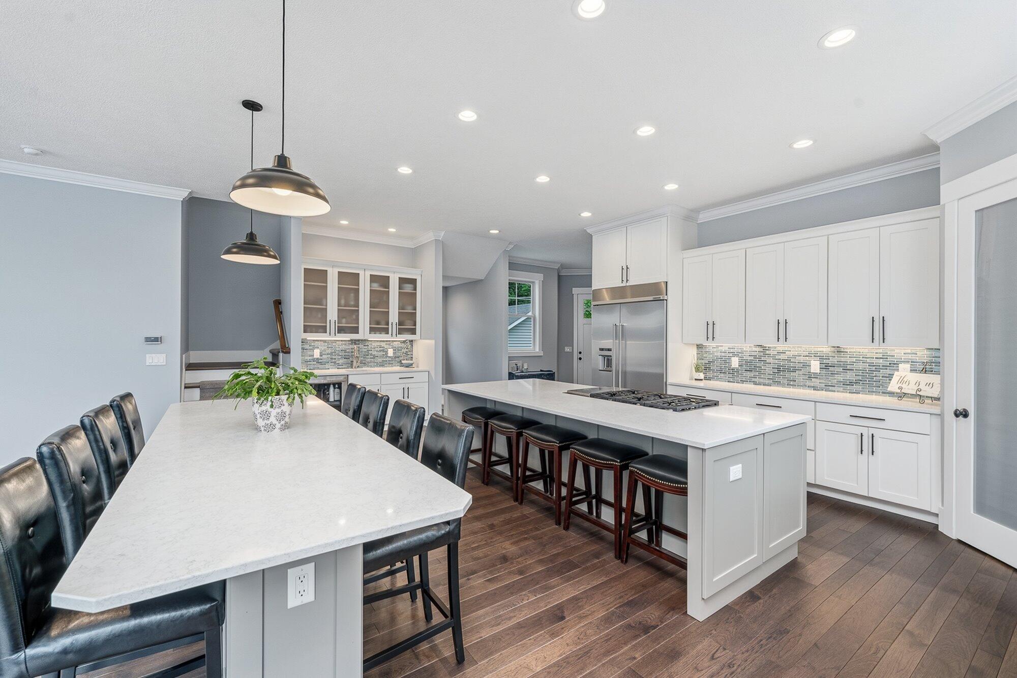 1573 S Crooked Lake Drive Kalamazoo MI 49009