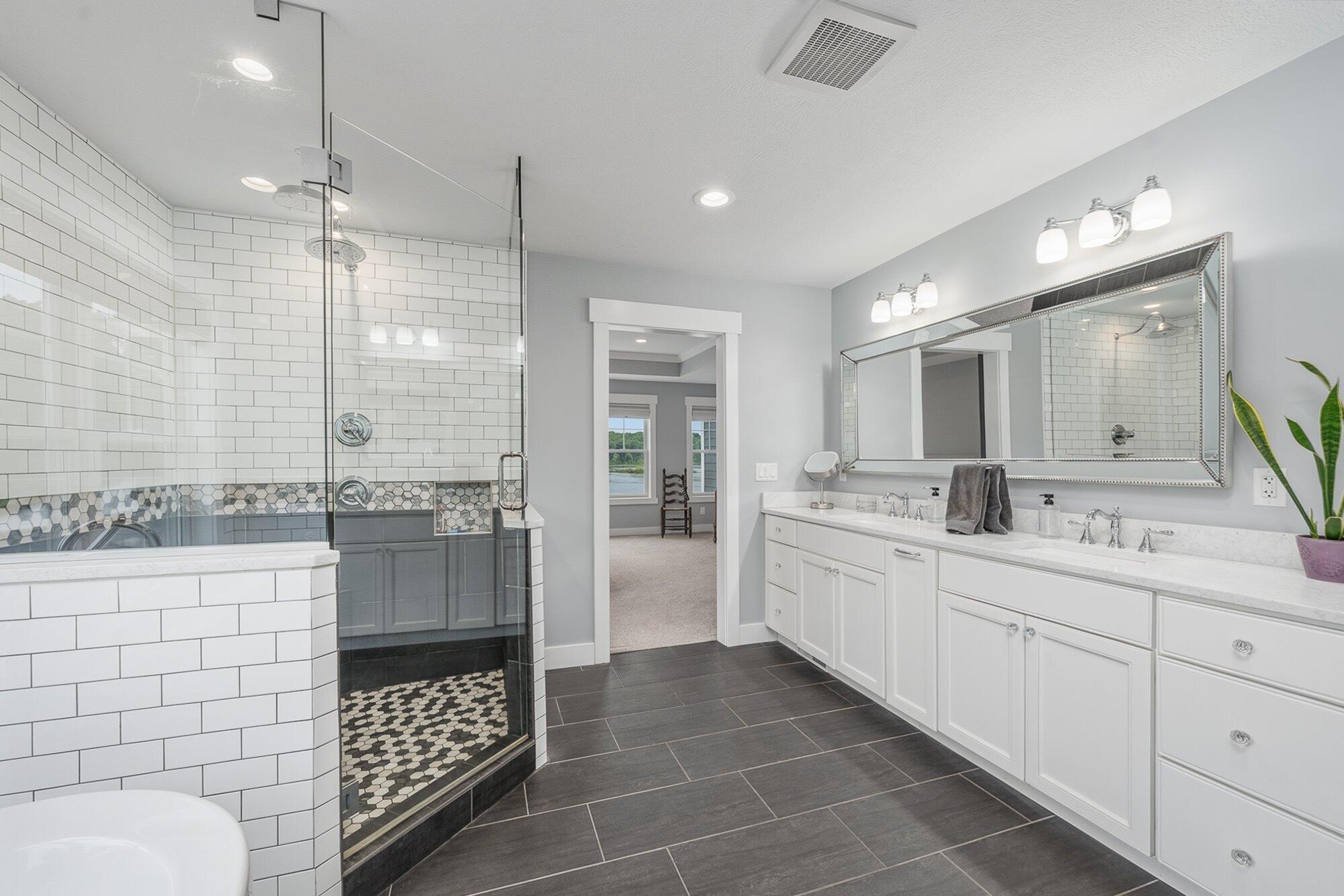 1573 S Crooked Lake Drive Kalamazoo MI 49009