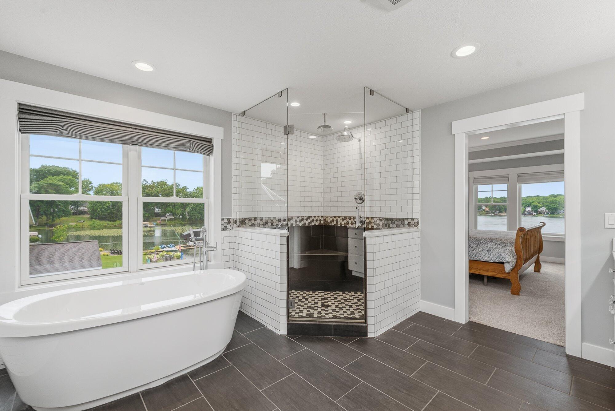 1573 S Crooked Lake Drive Kalamazoo MI 49009