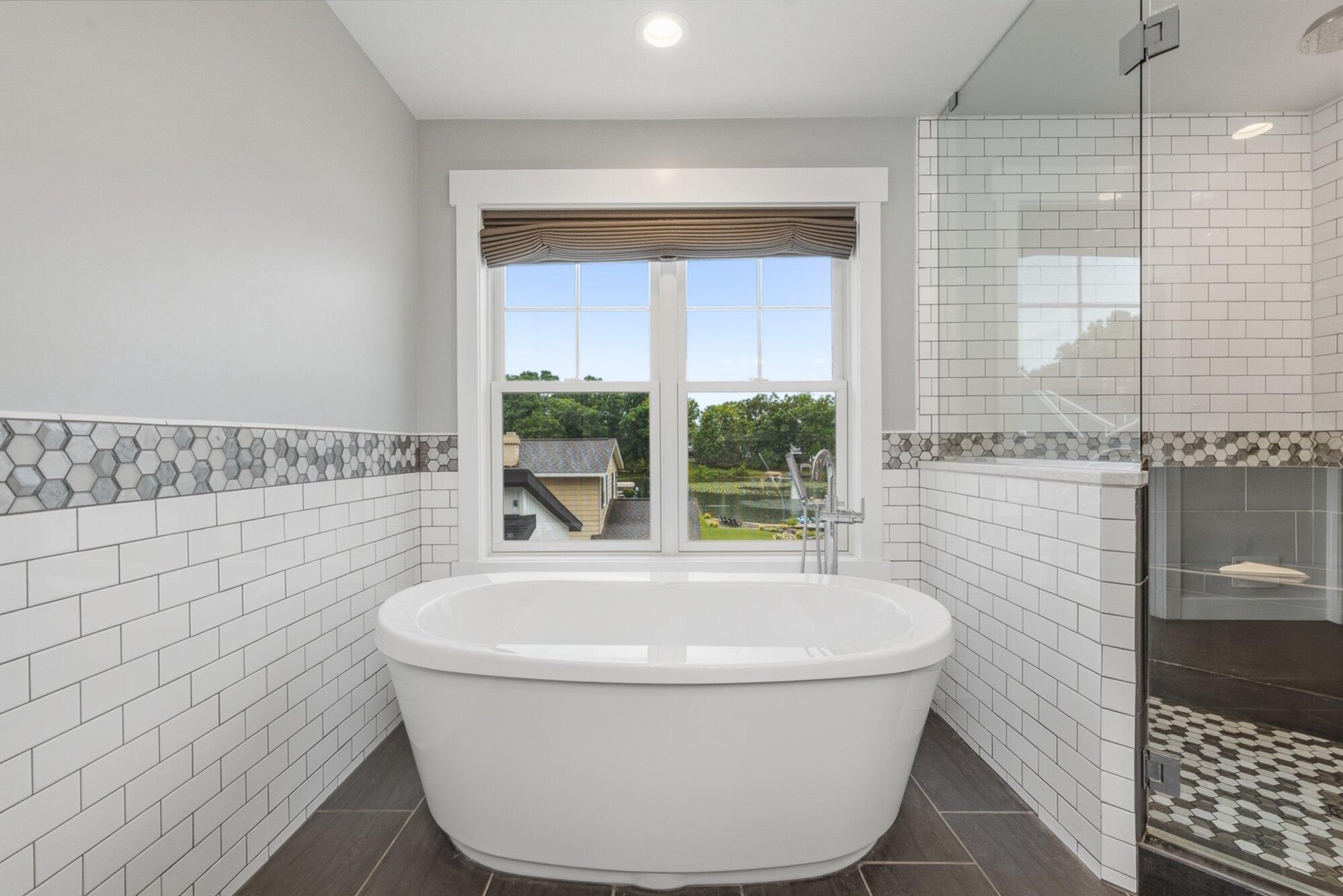 1573 S Crooked Lake Drive Kalamazoo MI 49009