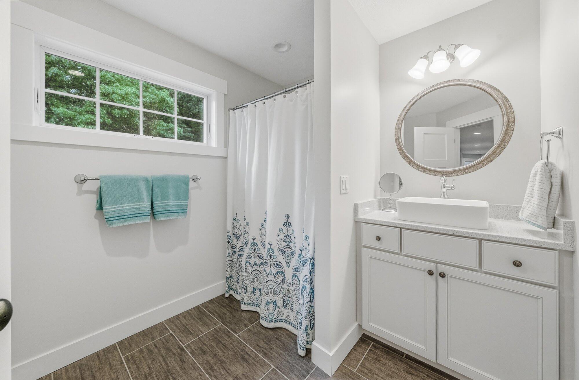 1573 S Crooked Lake Drive Kalamazoo MI 49009