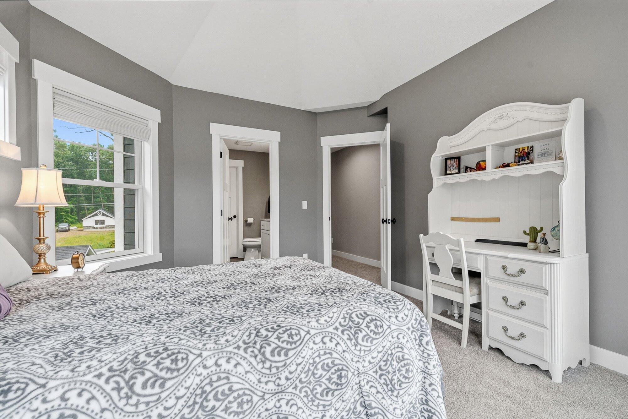 1573 S Crooked Lake Drive Kalamazoo MI 49009