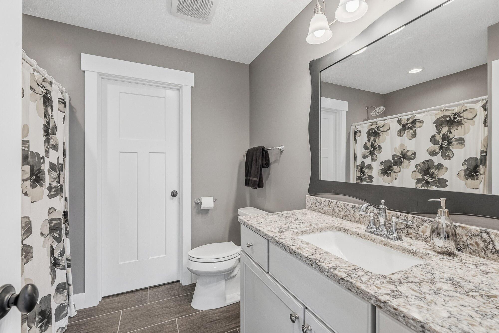 1573 S Crooked Lake Drive Kalamazoo MI 49009