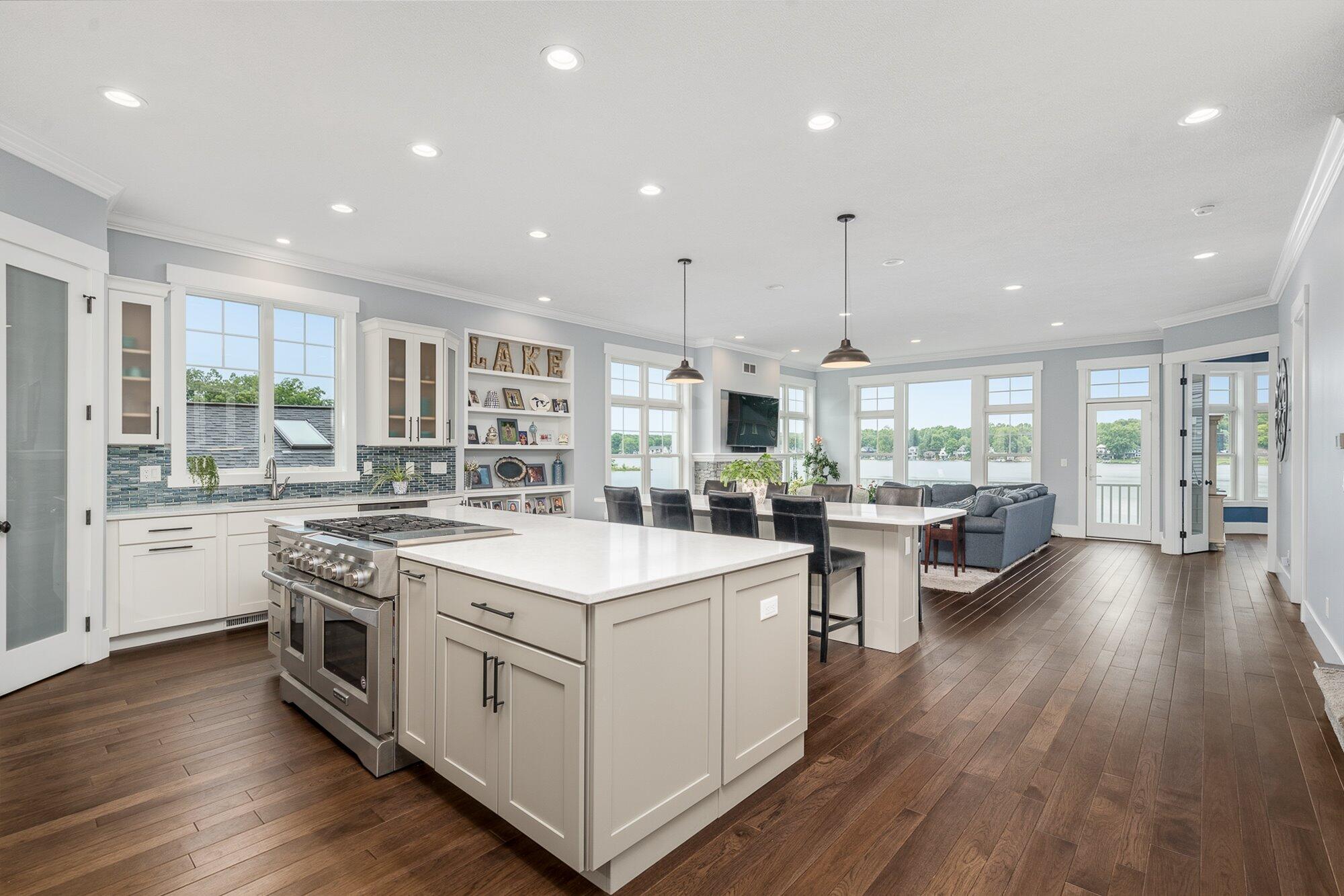 1573 S Crooked Lake Drive Kalamazoo MI 49009