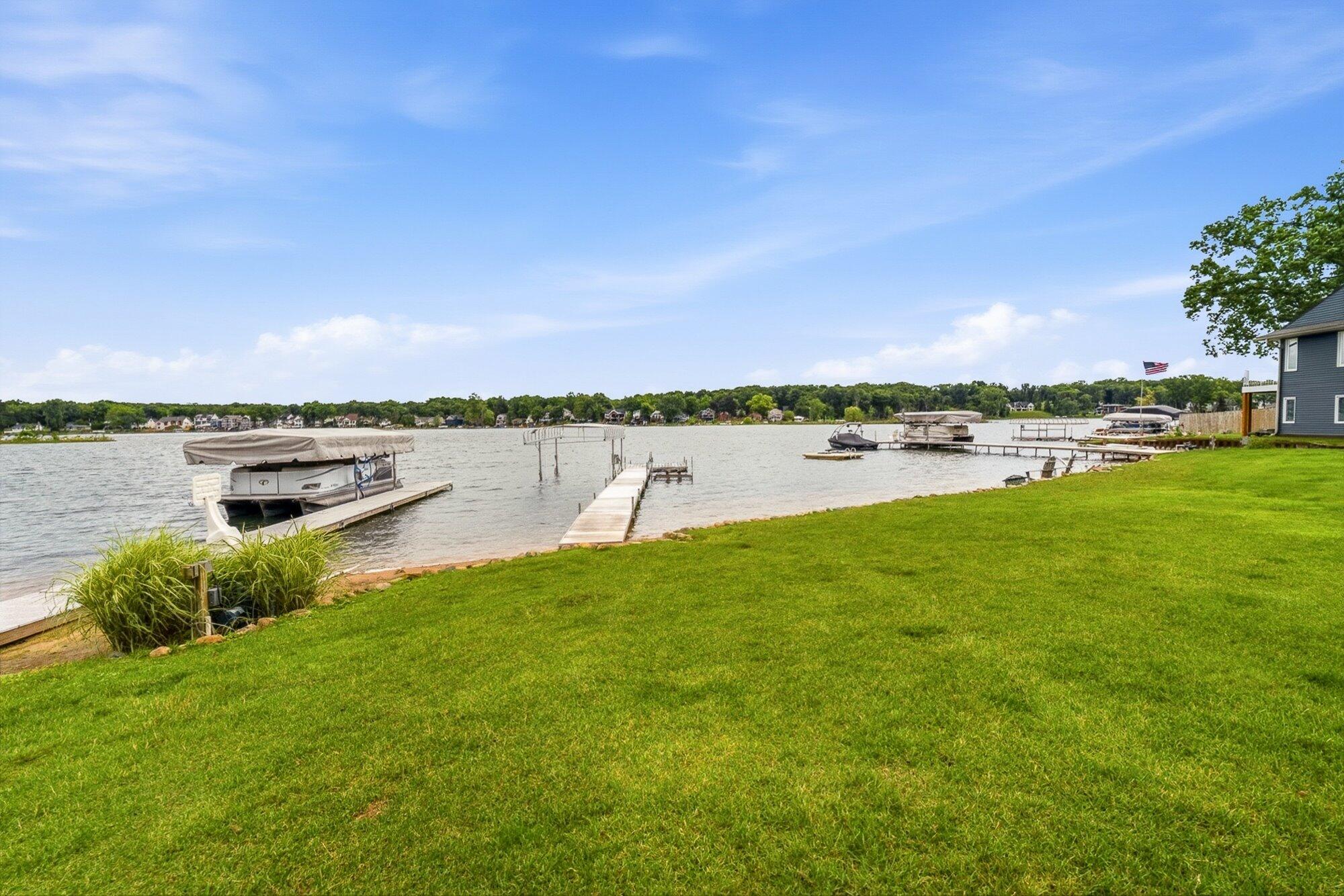 1573 S Crooked Lake Drive Kalamazoo MI 49009