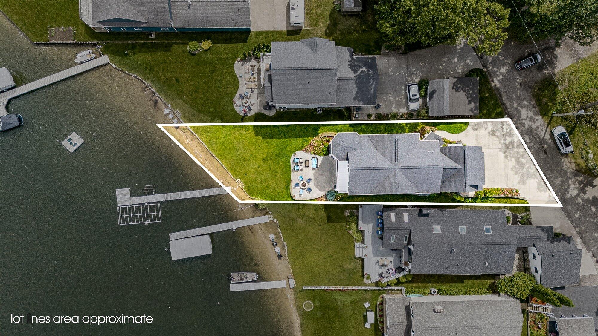 1573 S Crooked Lake Drive Kalamazoo MI 49009