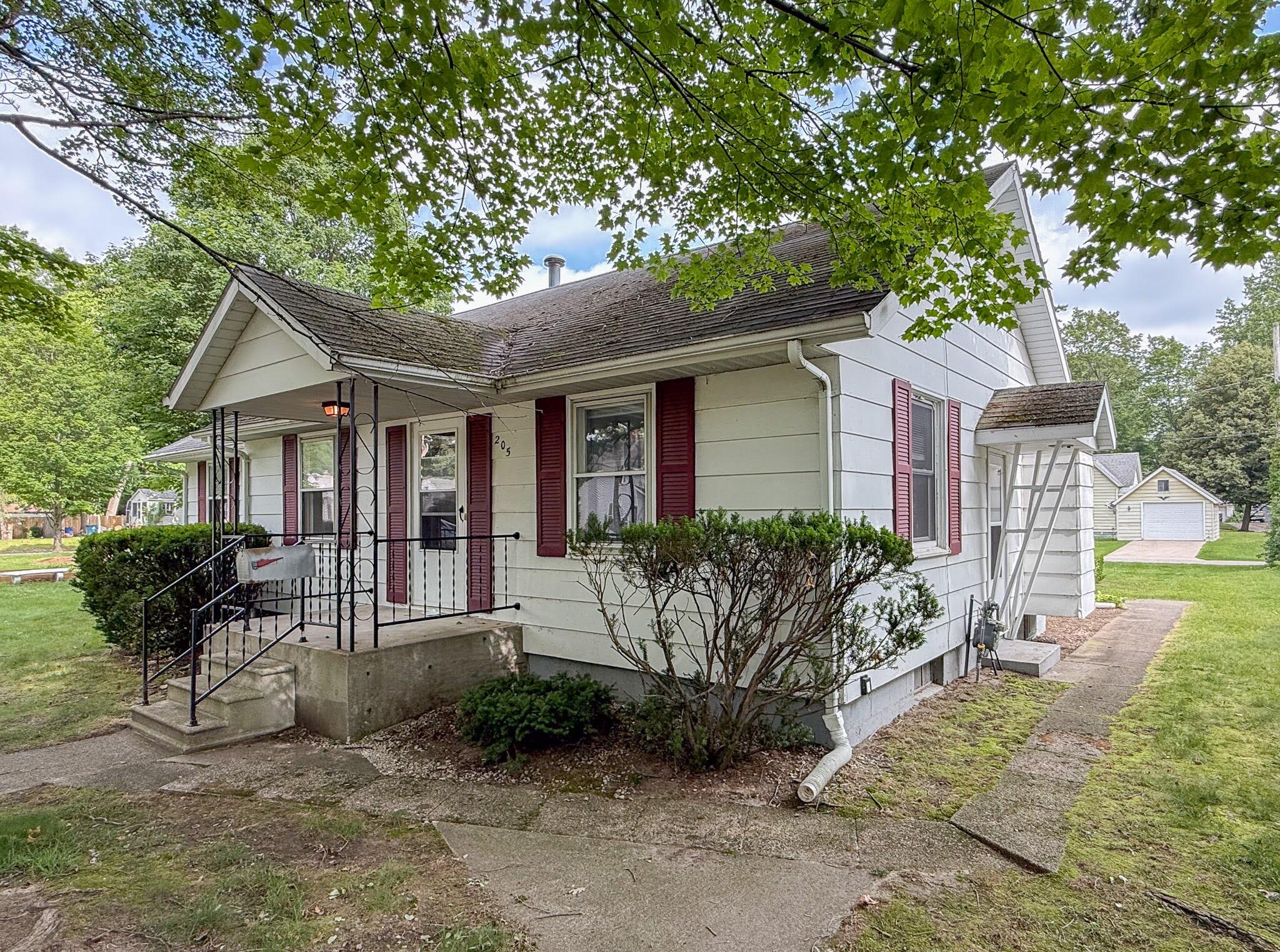 205 Haines Street Dowagiac MI 49047
