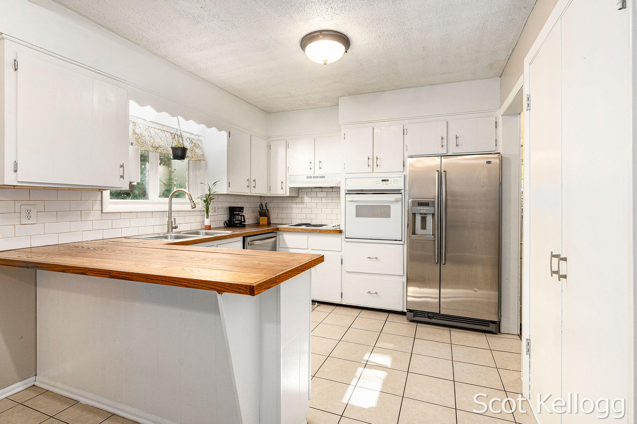 1426 Lewison Avenue NE Grand Rapids MI 49505