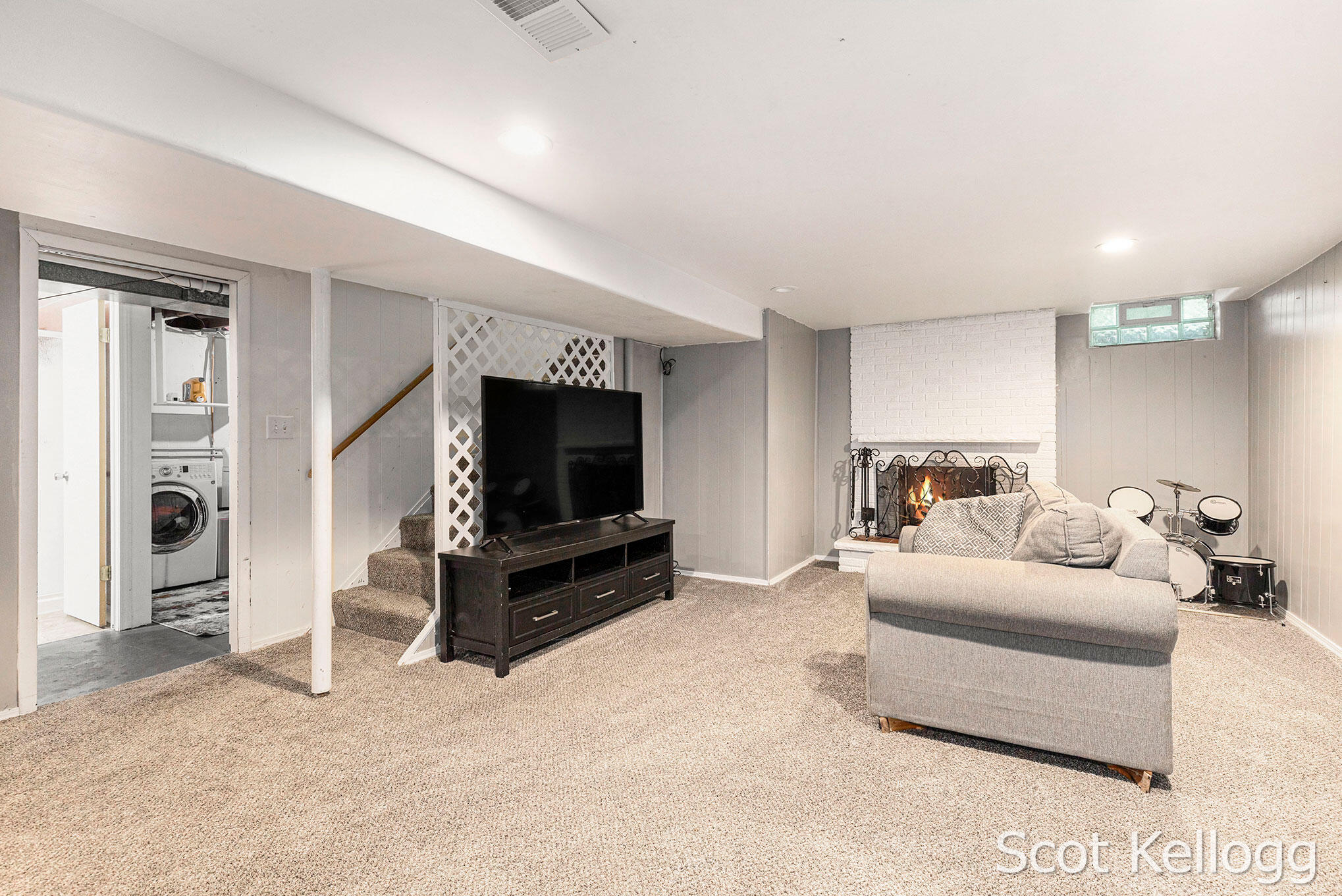 1426 Lewison Avenue NE Grand Rapids MI 49505
