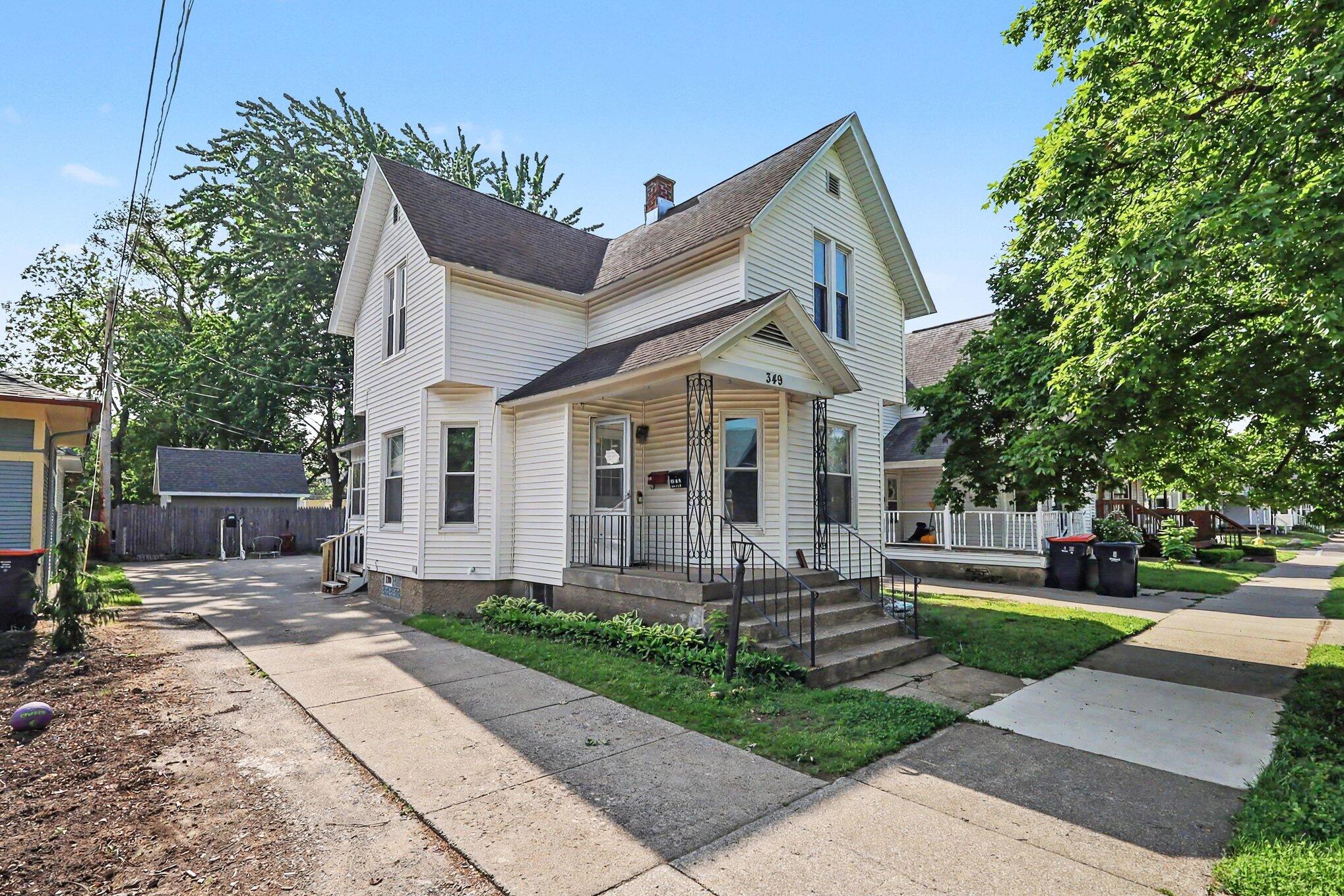 349 Maple Avenue Holland MI 49423