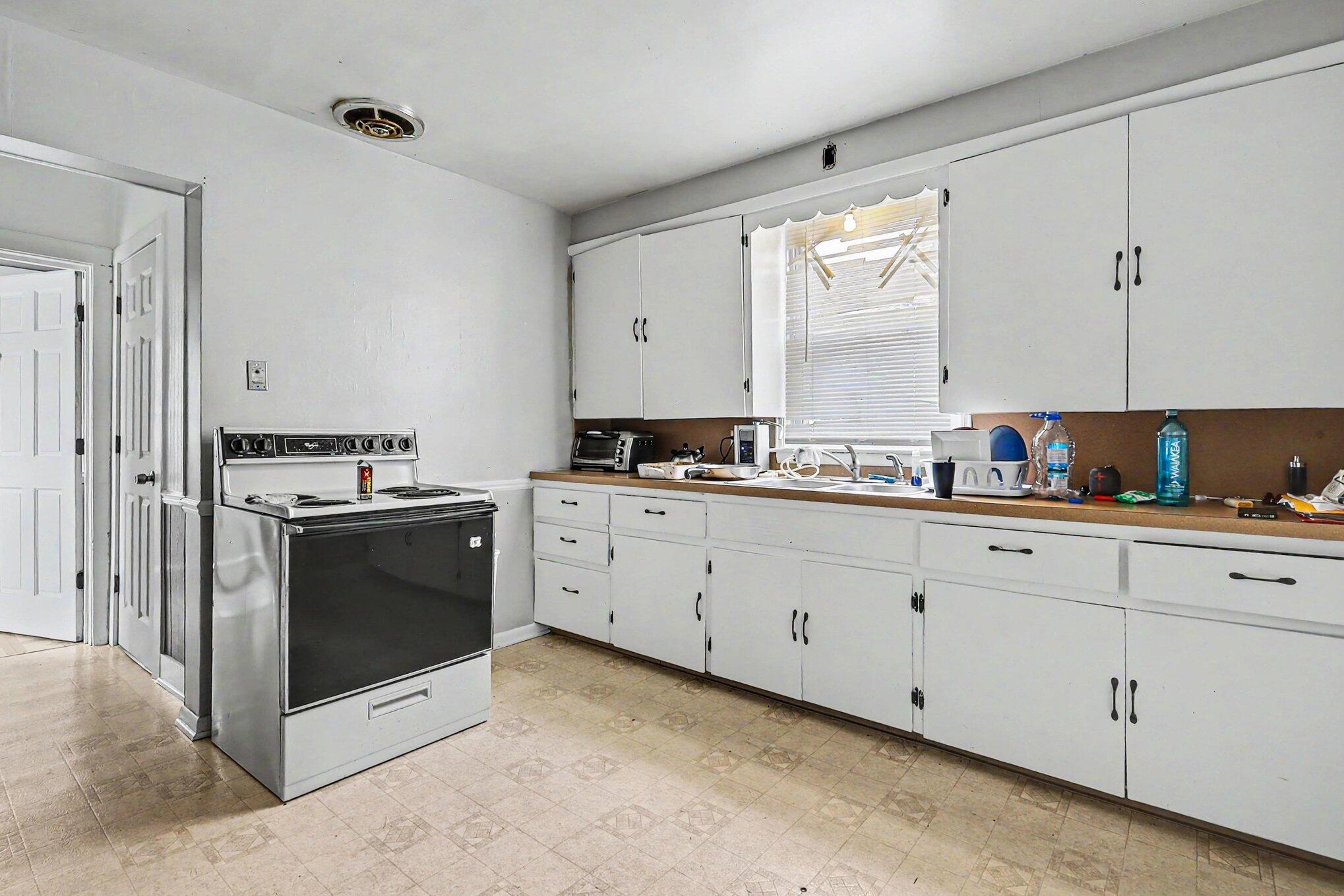 349 Maple Avenue Holland MI 49423