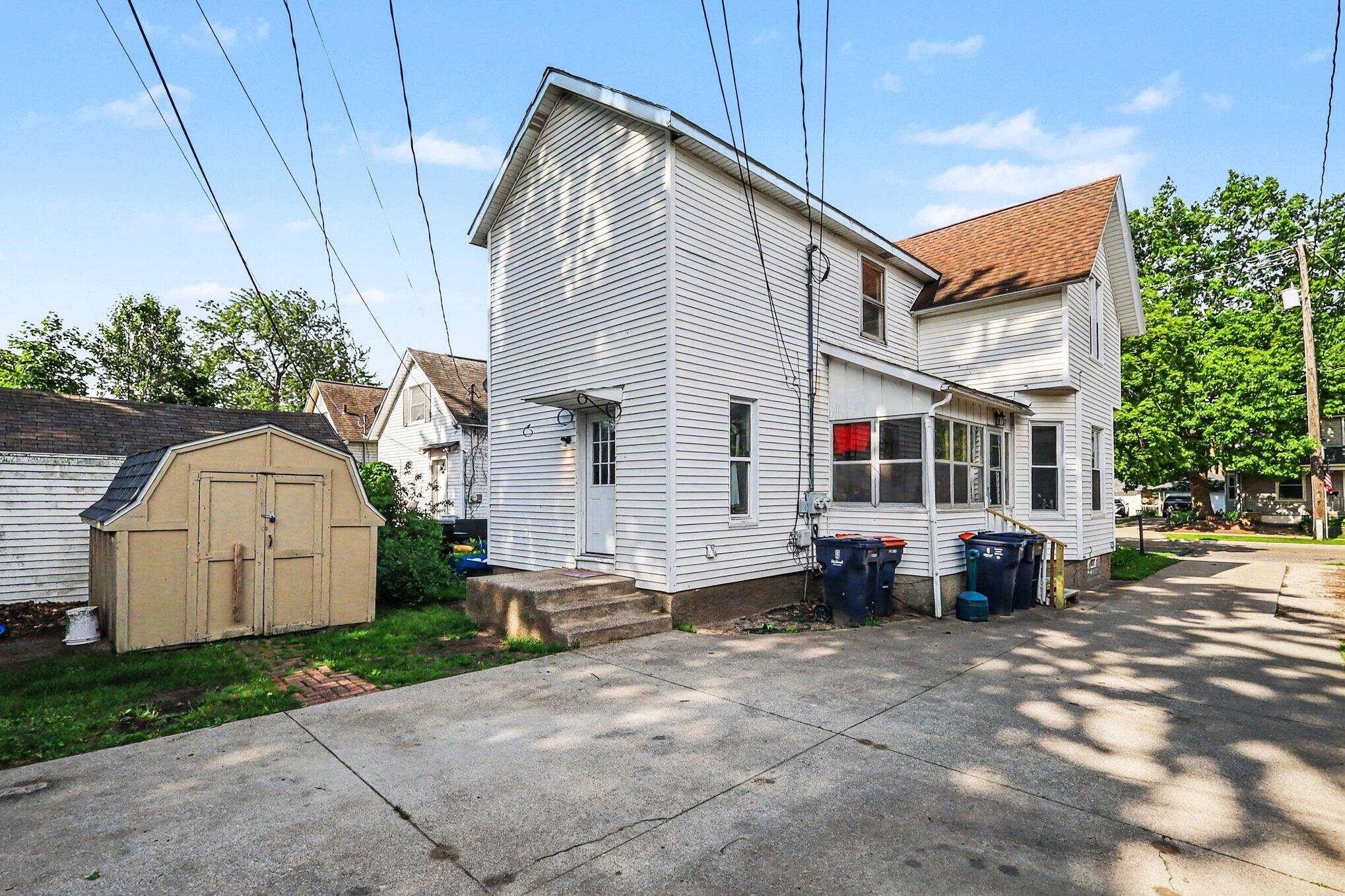 349 Maple Avenue Holland MI 49423