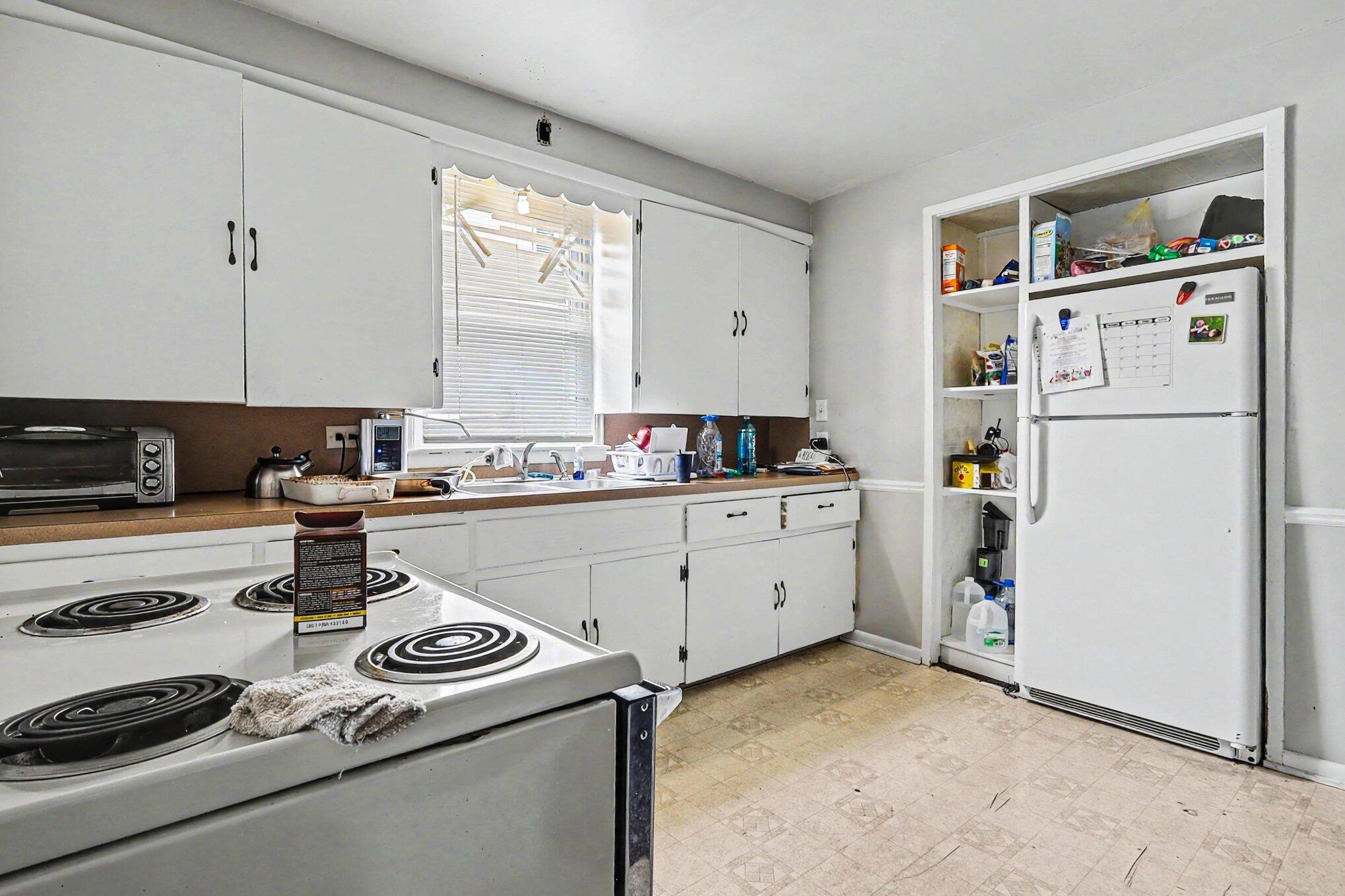 349 Maple Avenue Holland MI 49423