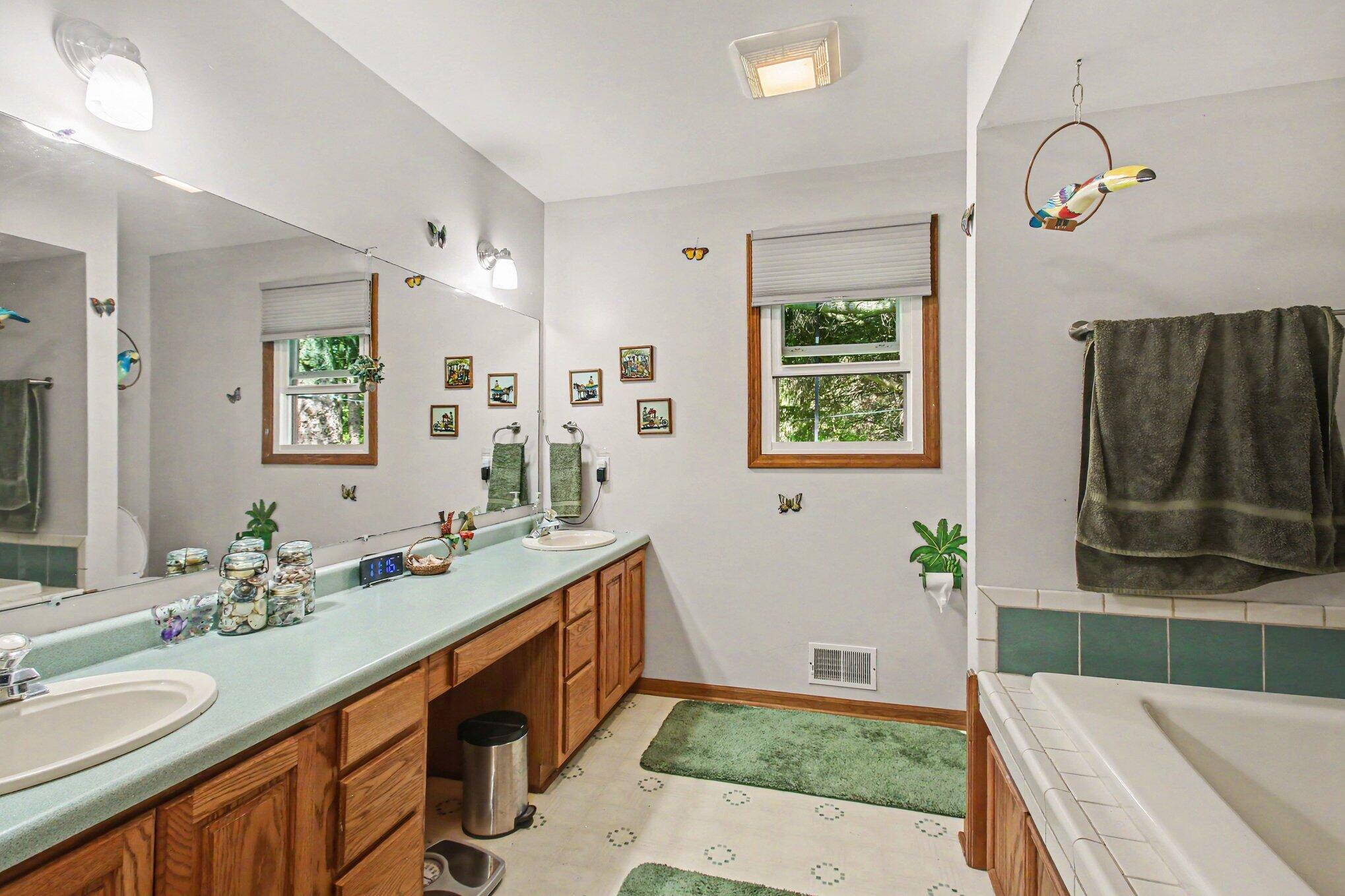 2230 58th Street Fennville MI 49408