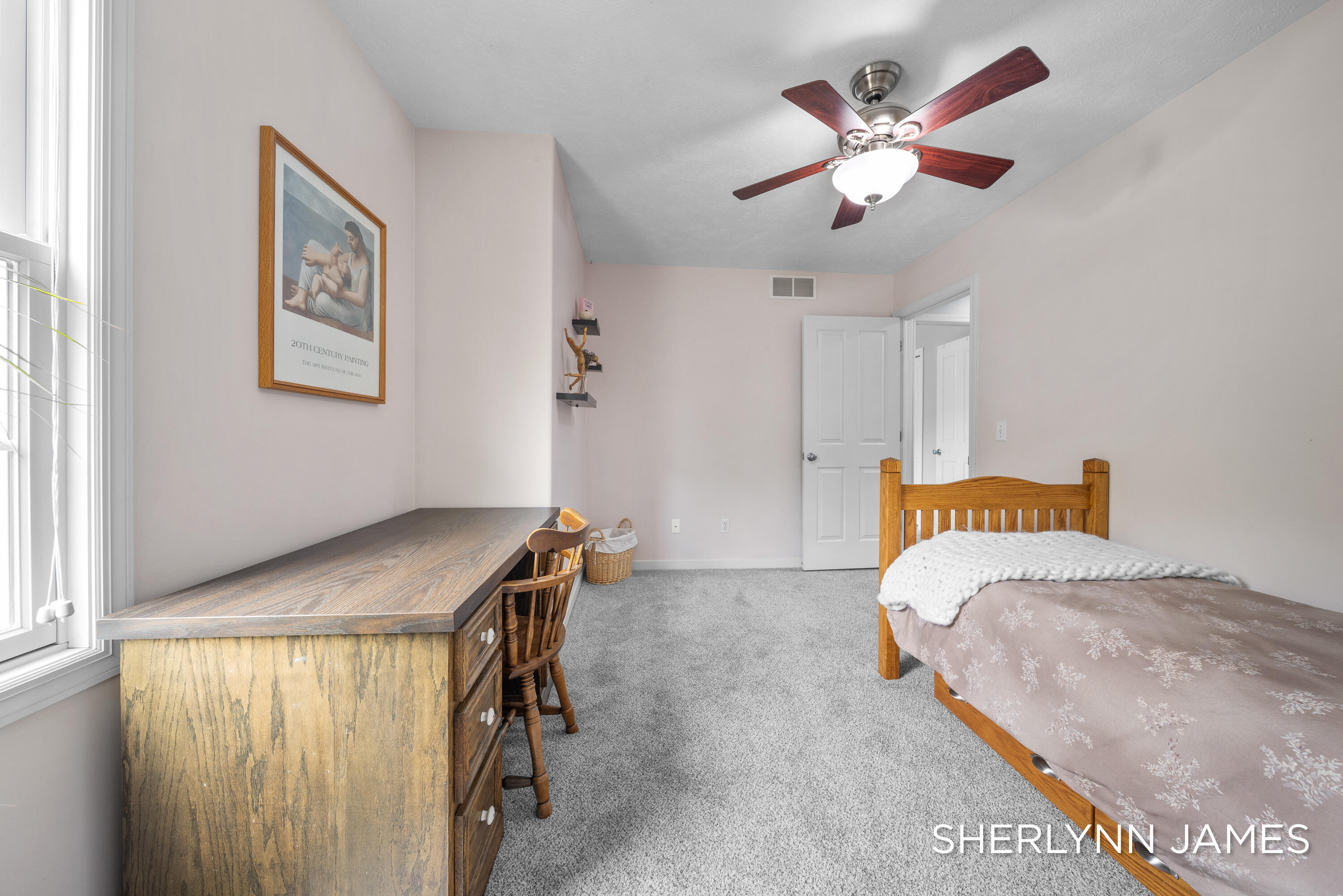 3816 Ravinewood Circle SE Grand Rapids MI 49508
