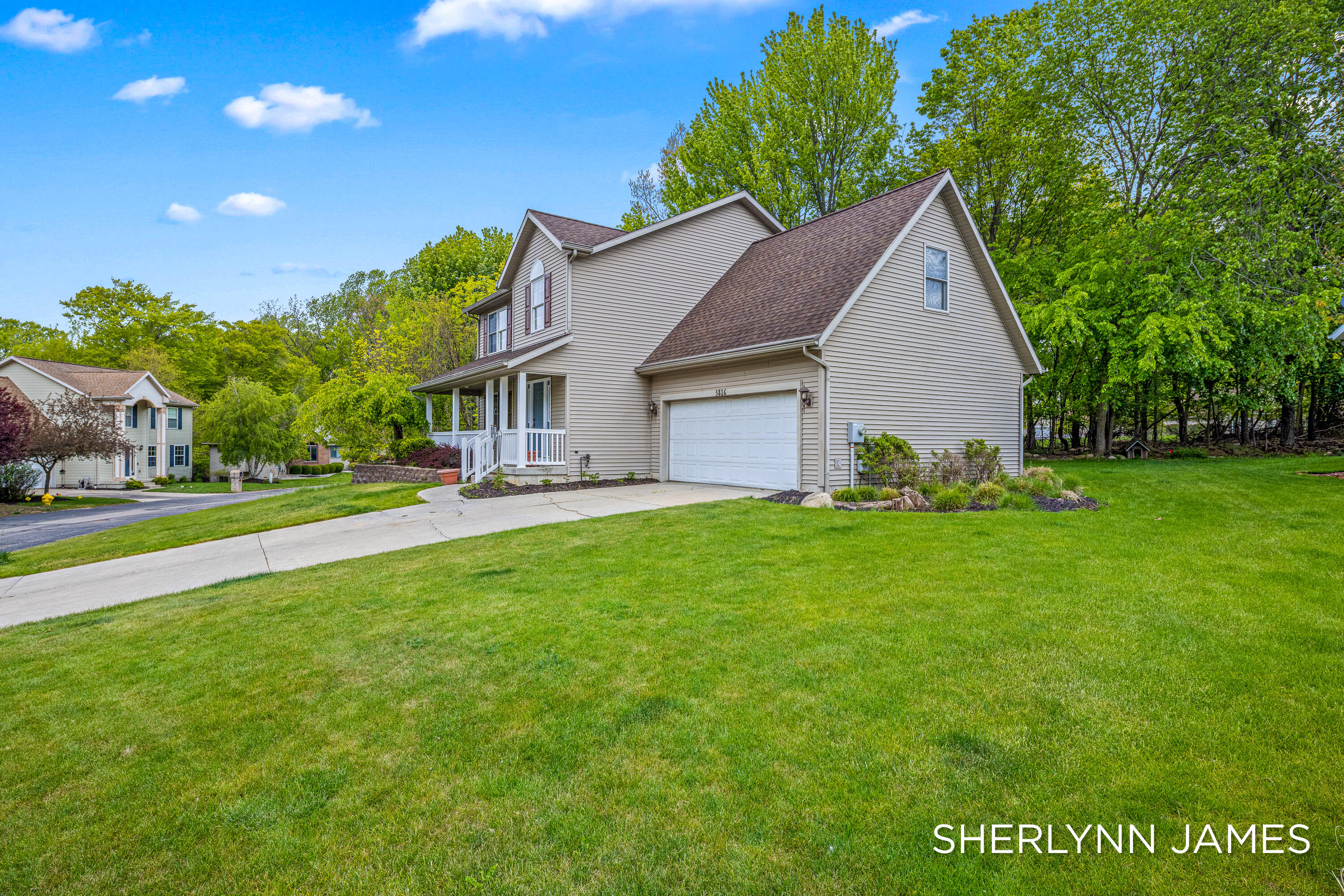 3816 Ravinewood Circle SE Grand Rapids MI 49508