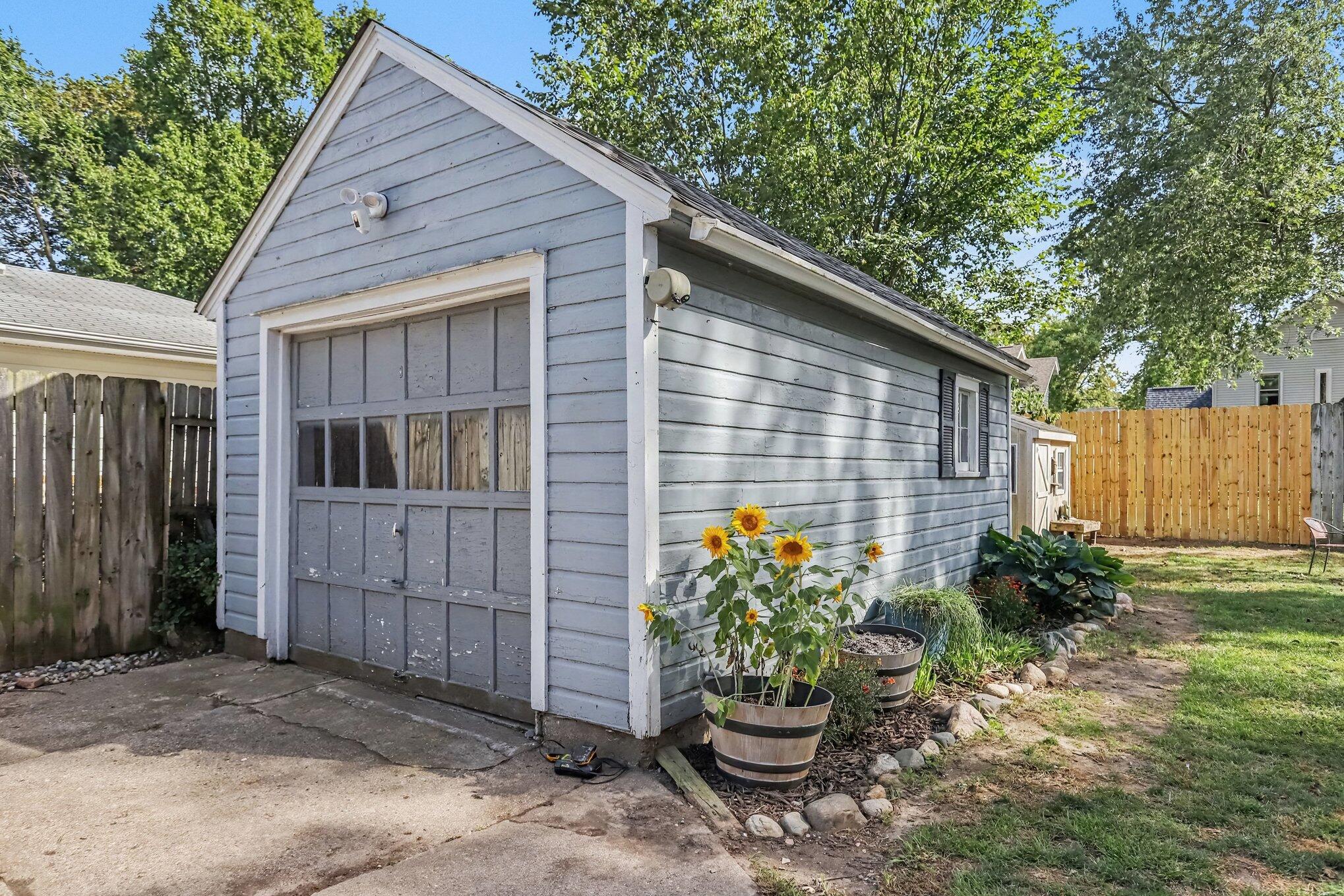 1320 Sheridan Drive Kalamazoo MI 49001