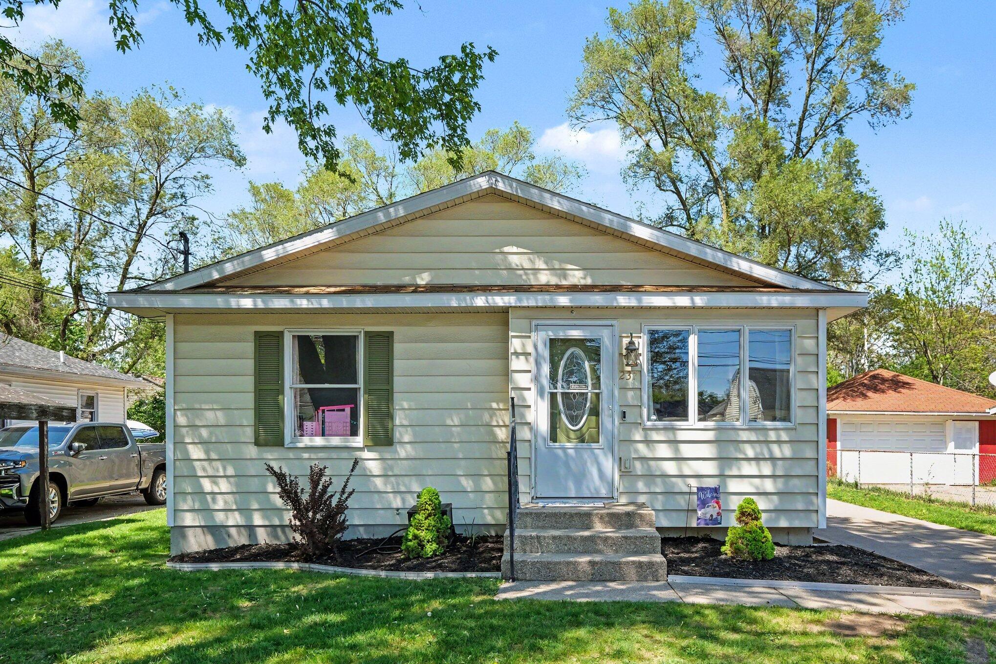 237 Nora Street SE Grand Rapids MI 49548