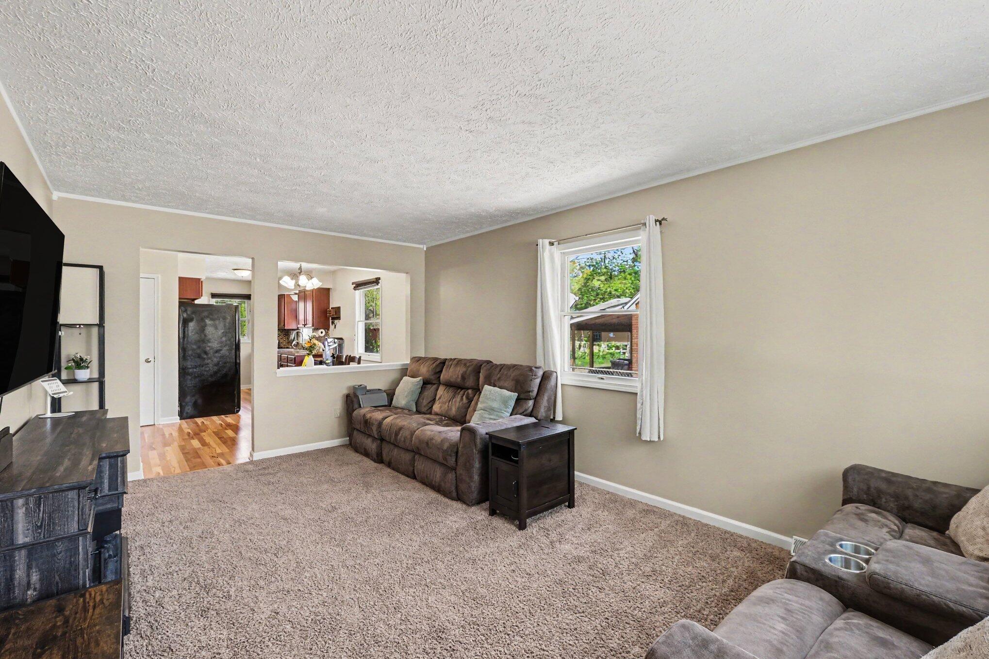 237 Nora Street SE Grand Rapids MI 49548