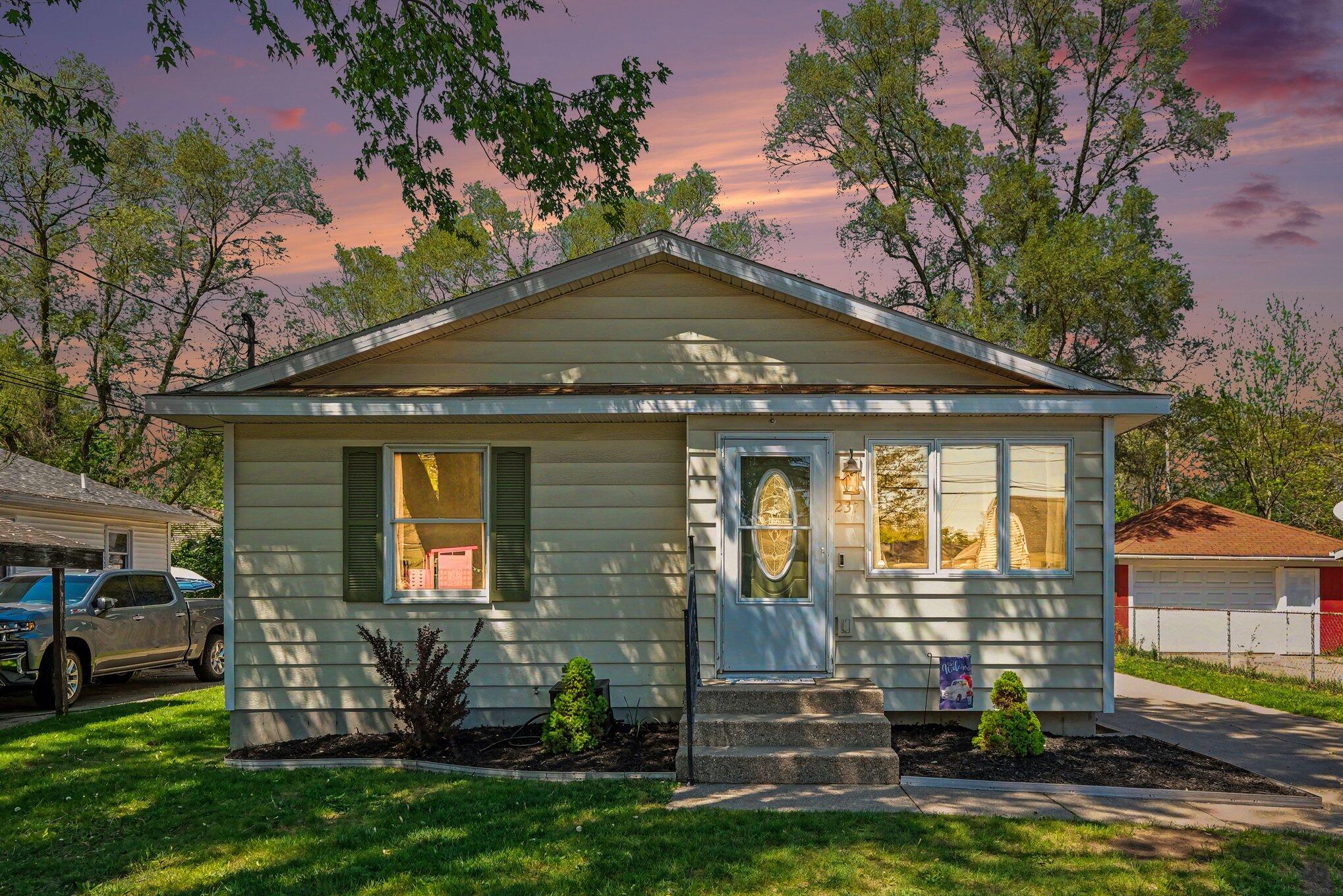 237 Nora Street SE Grand Rapids MI 49548