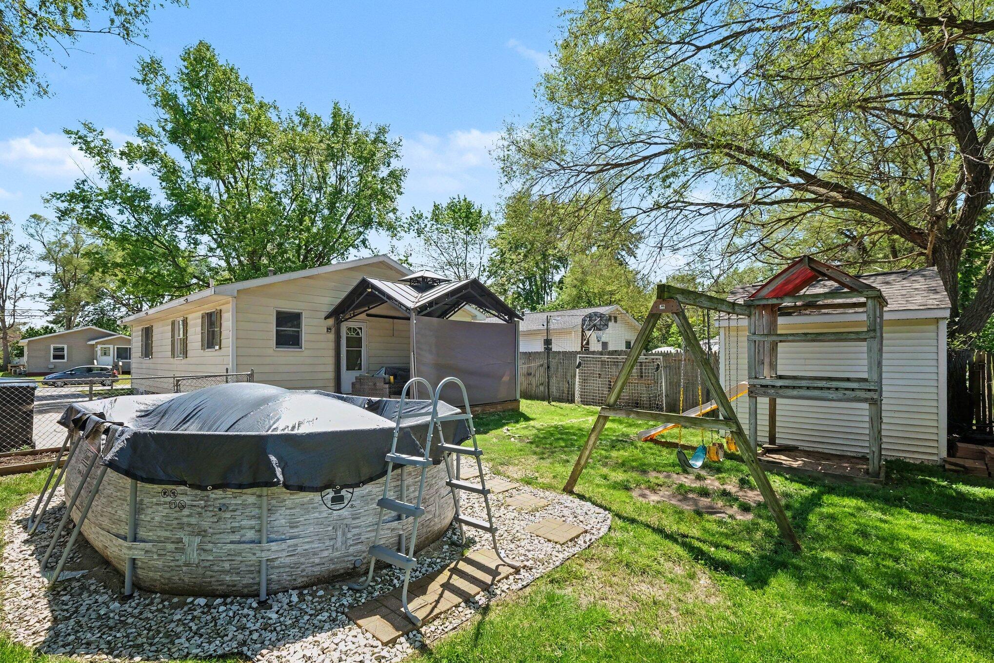 237 Nora Street SE Grand Rapids MI 49548