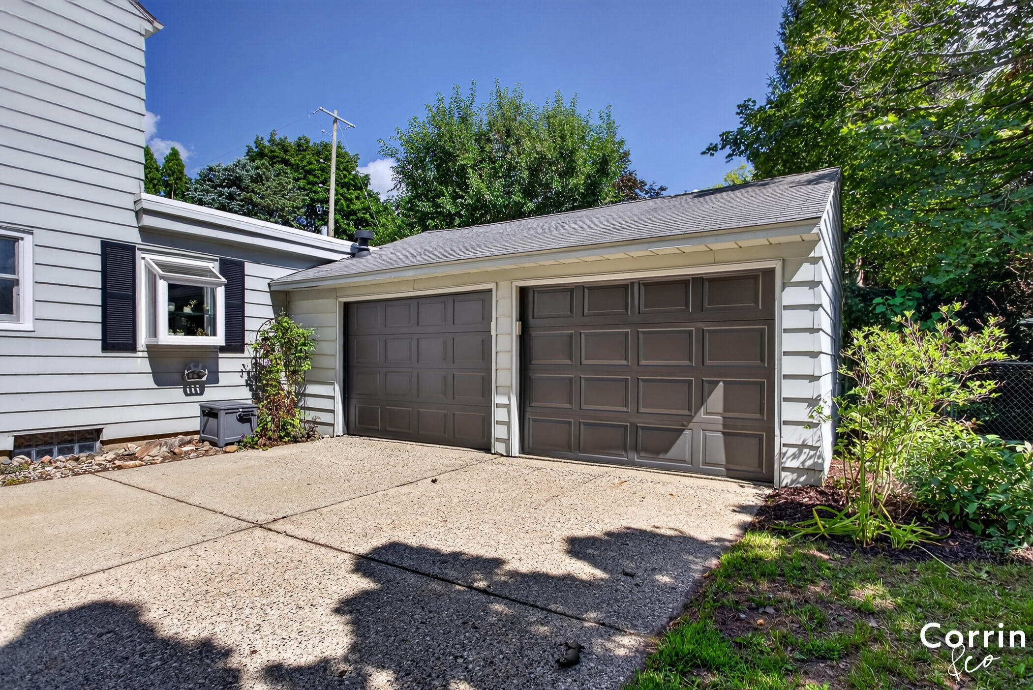 160 S Parklane Drive NE Grand Rapids MI 49505
