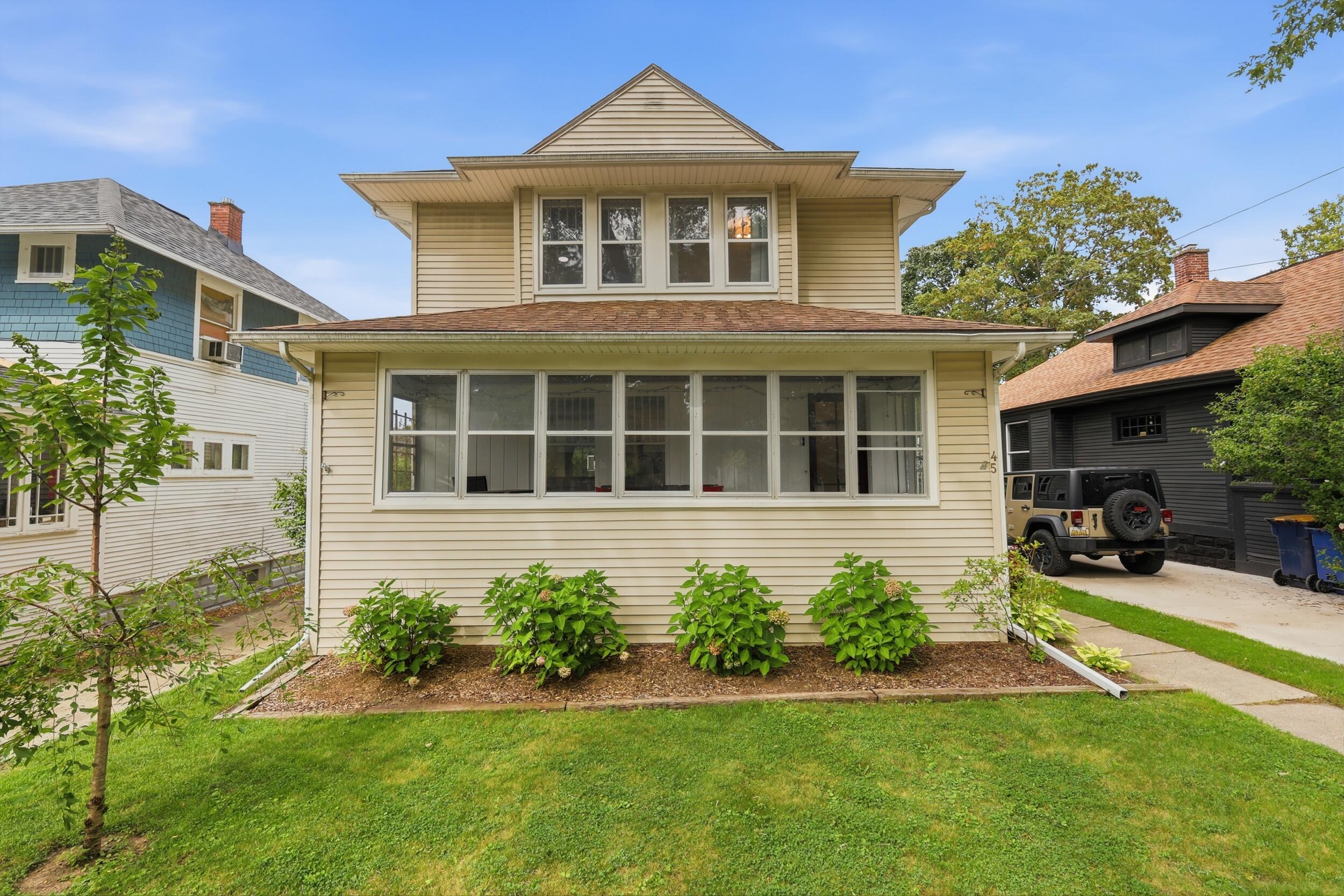45 Benjamin Avenue NE Grand Rapids MI 49503