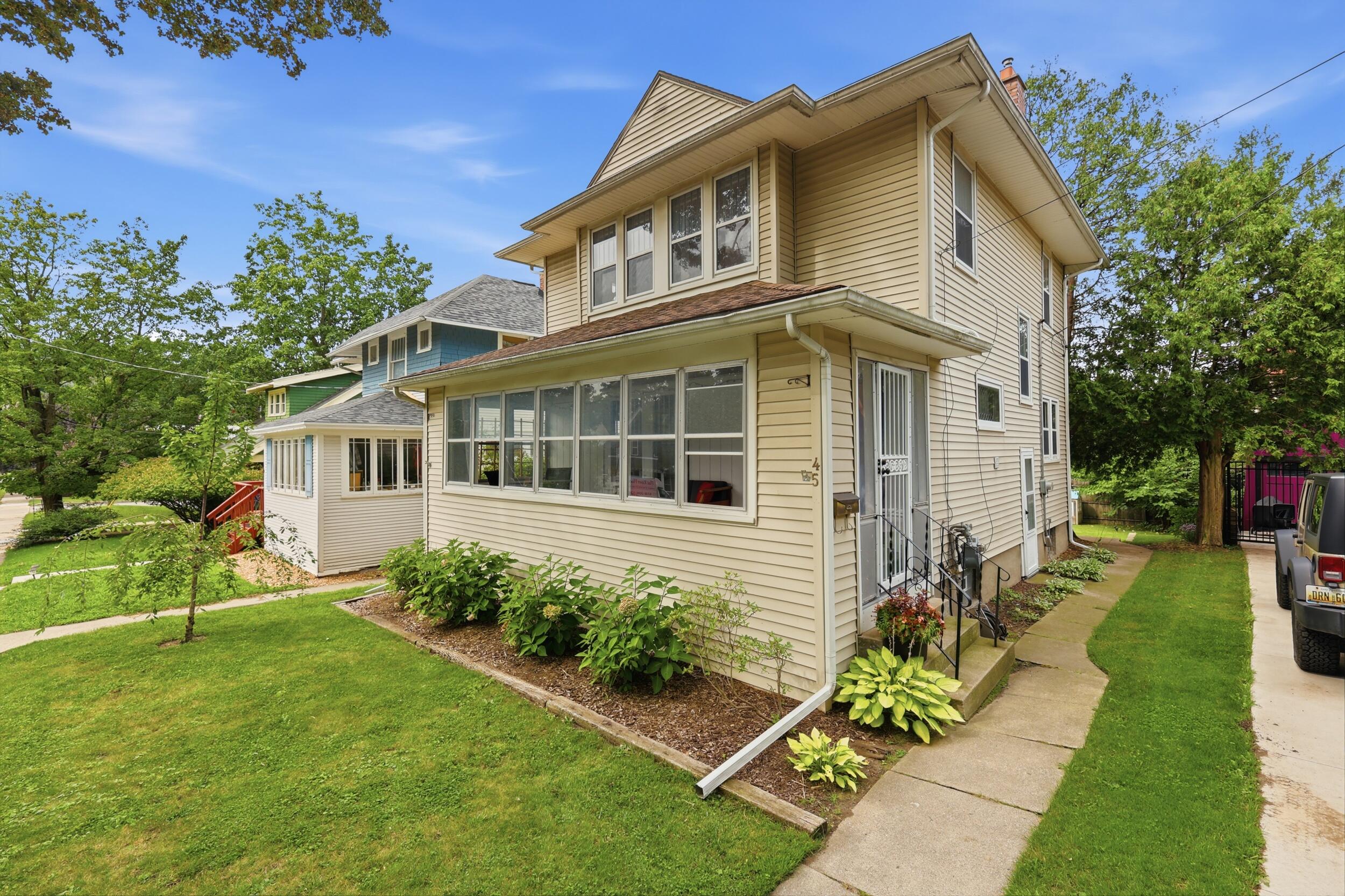 45 Benjamin Avenue NE Grand Rapids MI 49503