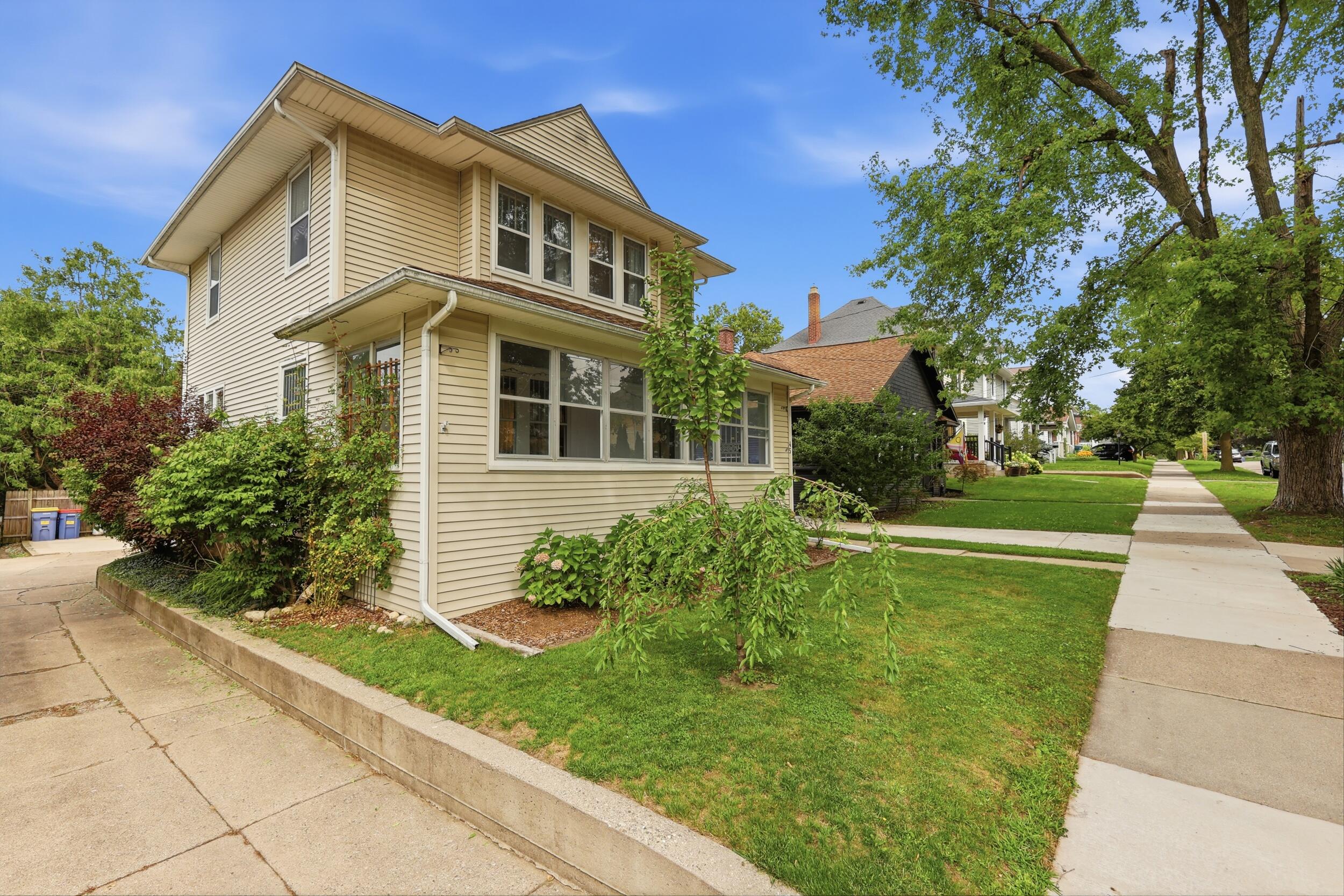 45 Benjamin Avenue NE Grand Rapids MI 49503