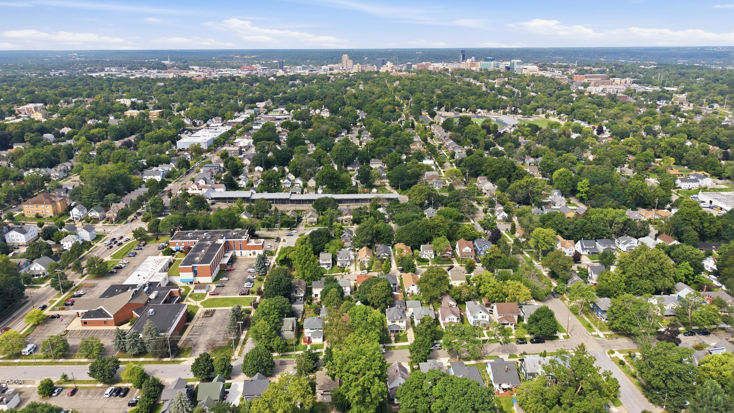 45 Benjamin Avenue NE Grand Rapids MI 49503