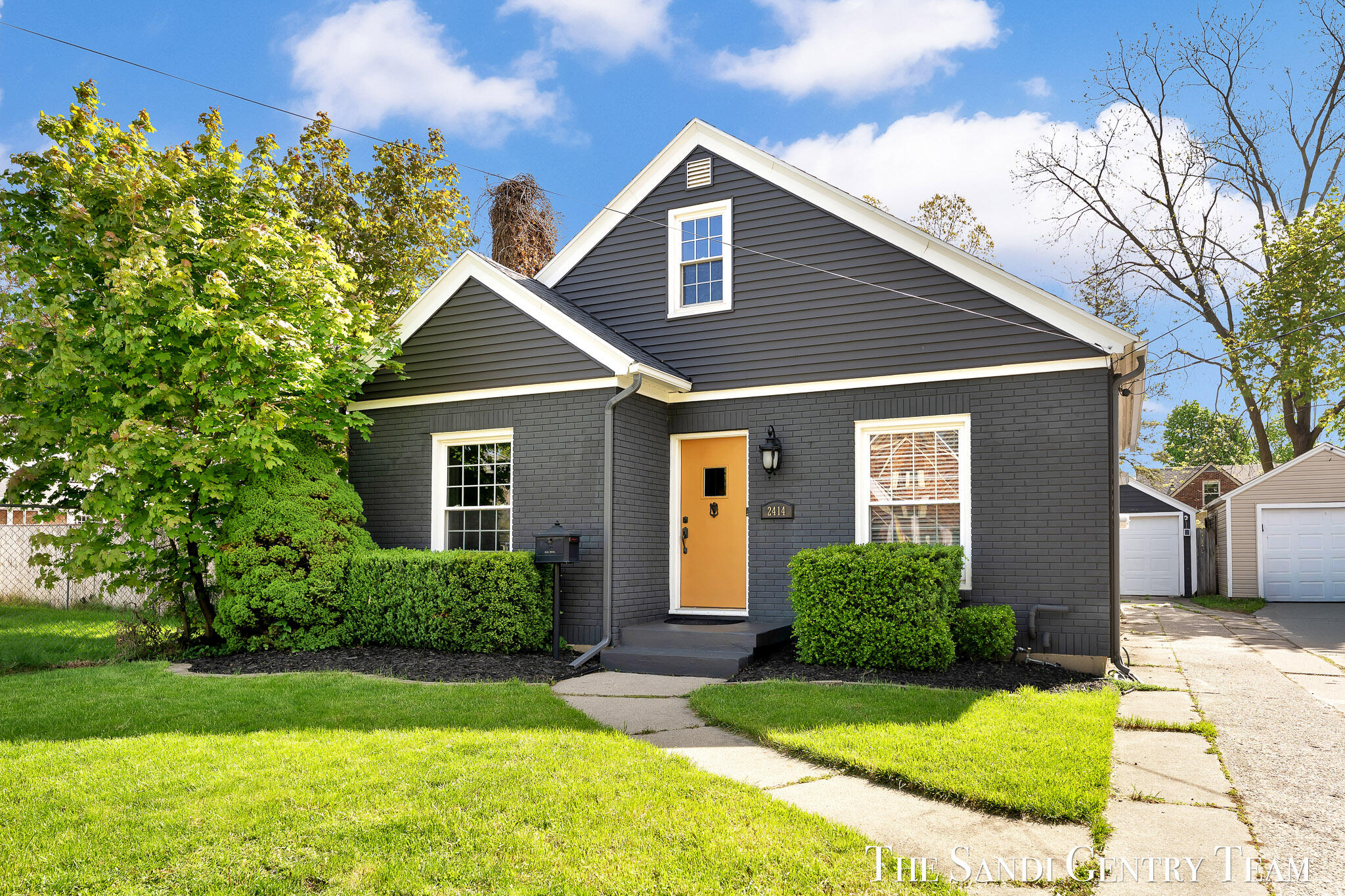 2414 Paris Avenue SE Grand Rapids MI 49507