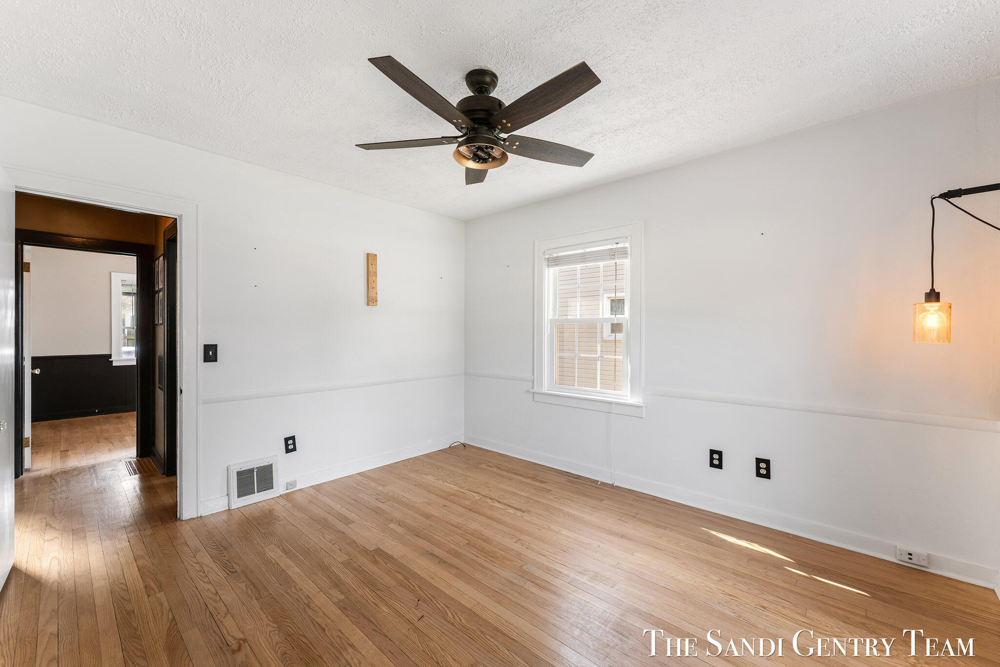 2414 Paris Avenue SE Grand Rapids MI 49507