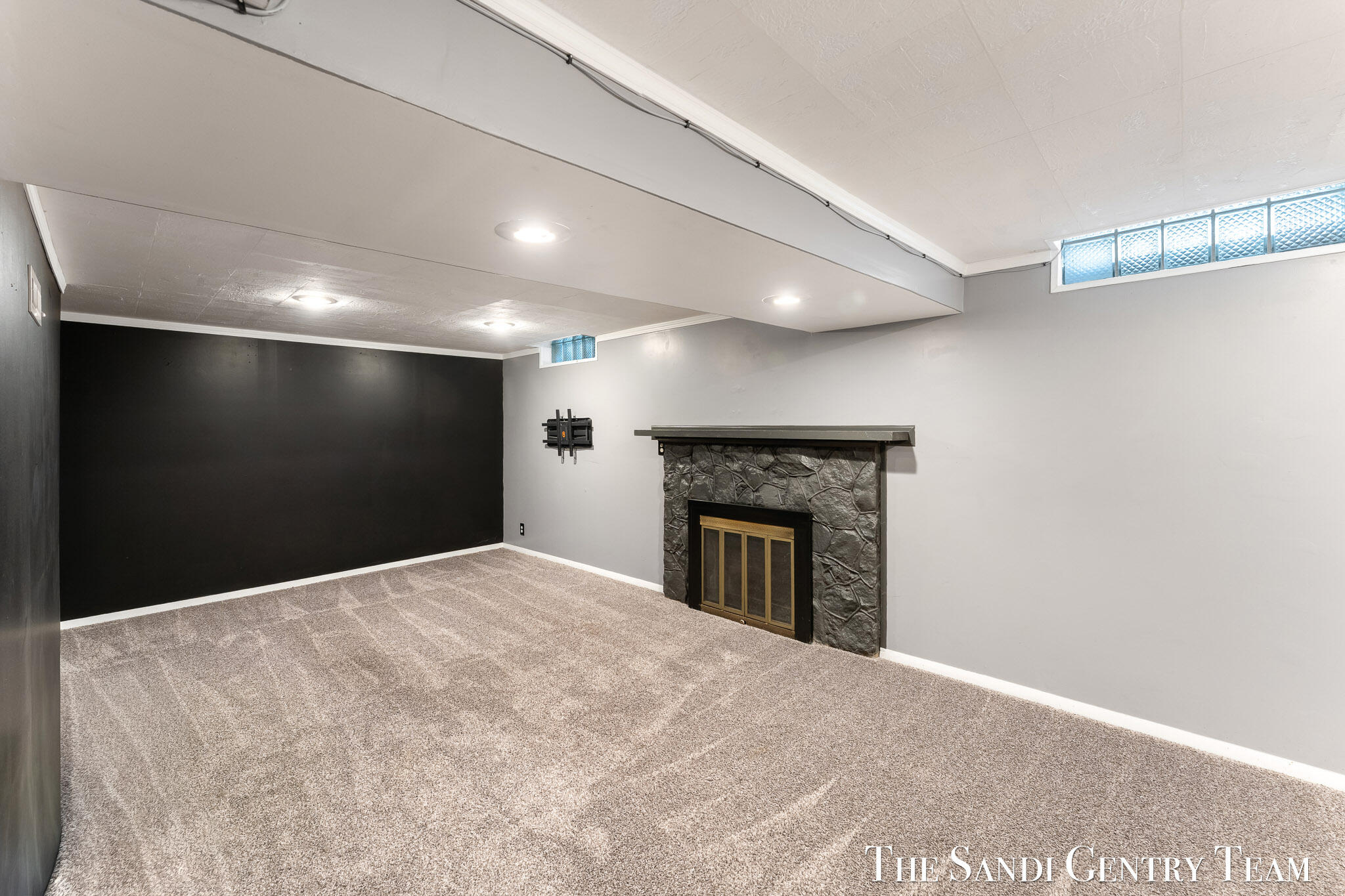 2414 Paris Avenue SE Grand Rapids MI 49507