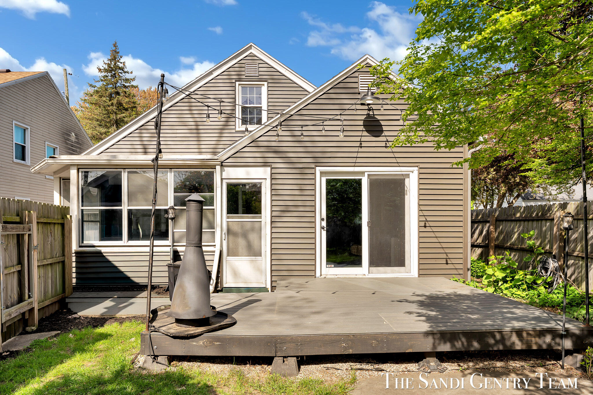 2414 Paris Avenue SE Grand Rapids MI 49507