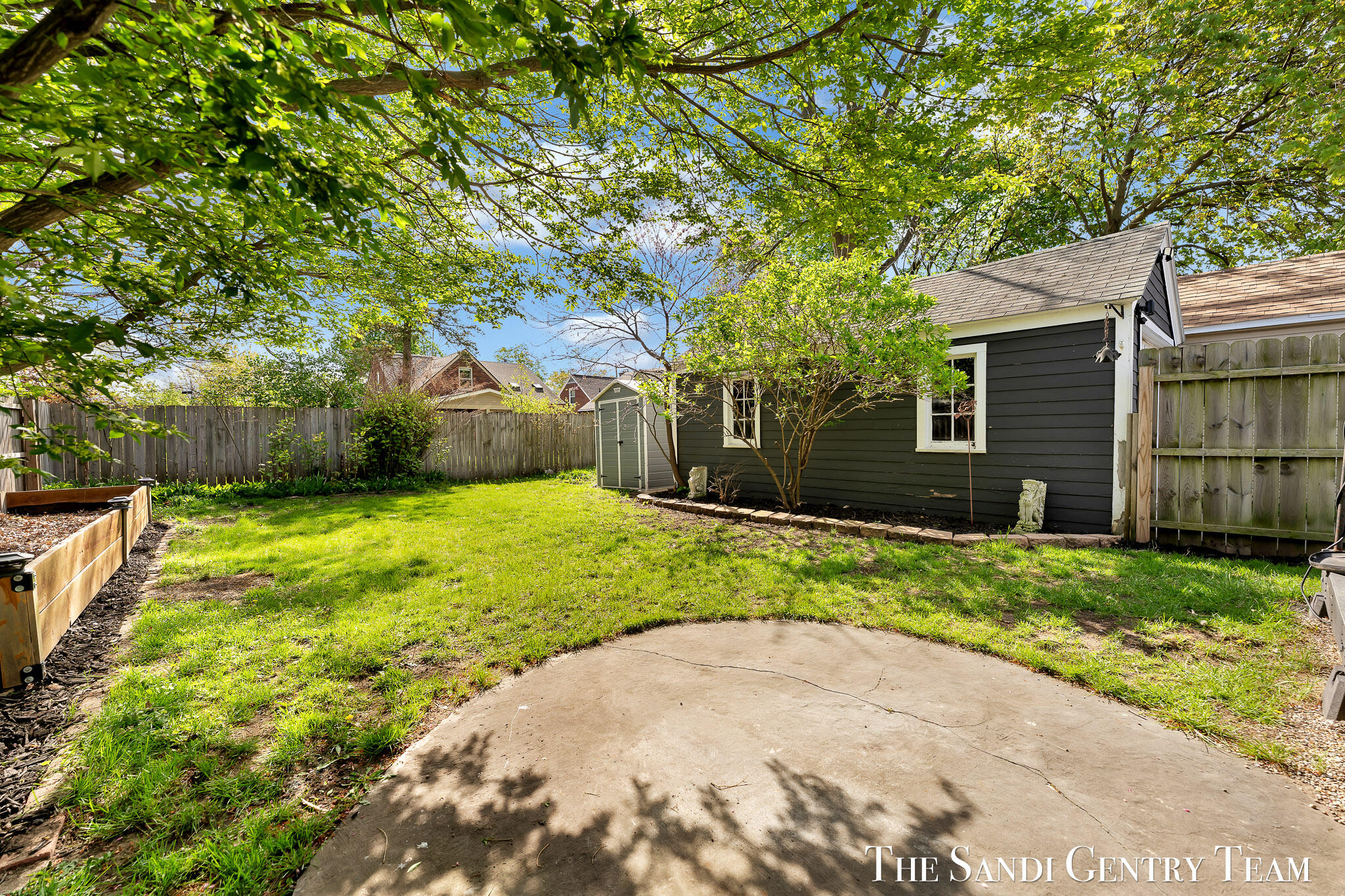 2414 Paris Avenue SE Grand Rapids MI 49507