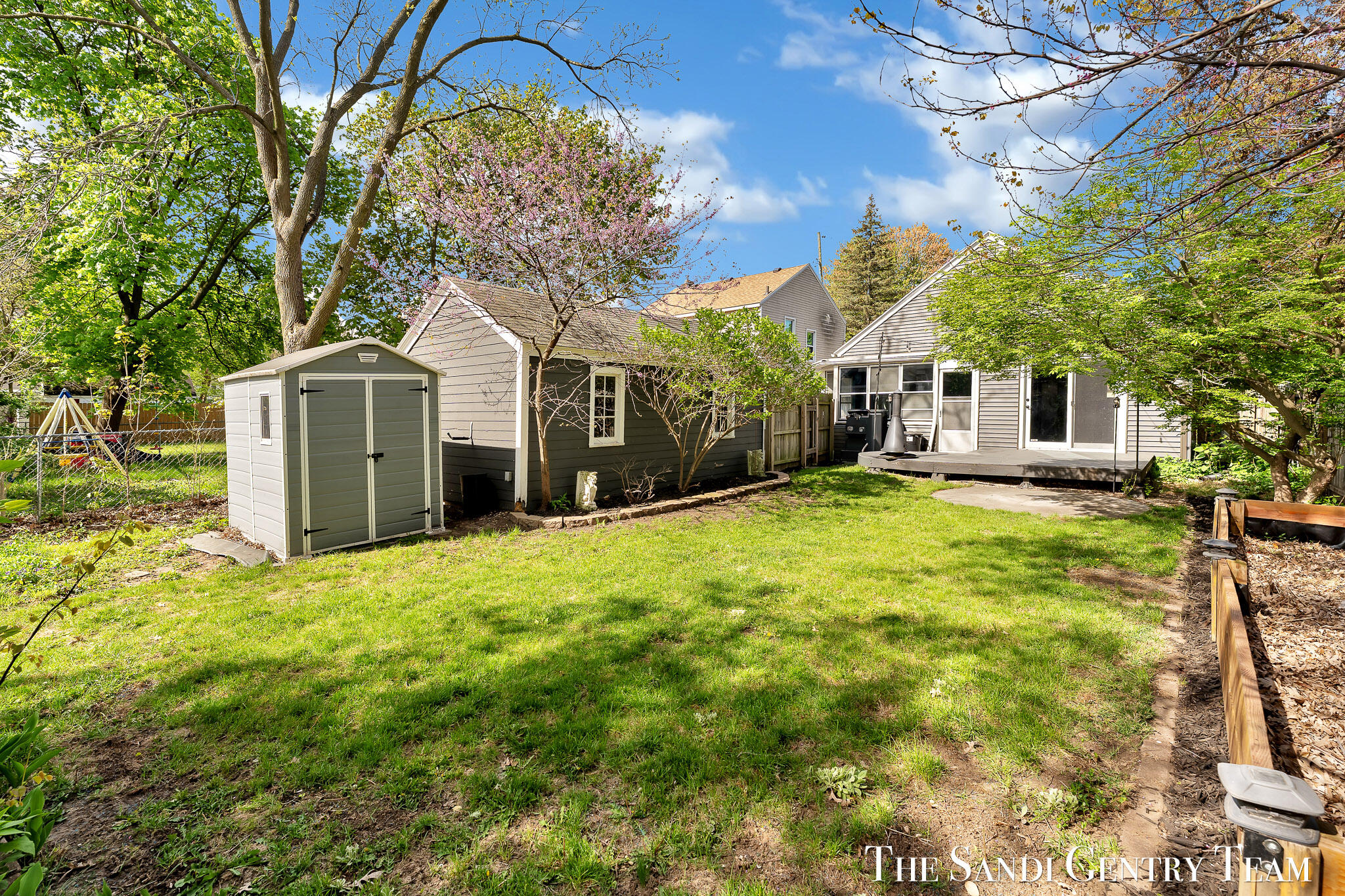 2414 Paris Avenue SE Grand Rapids MI 49507